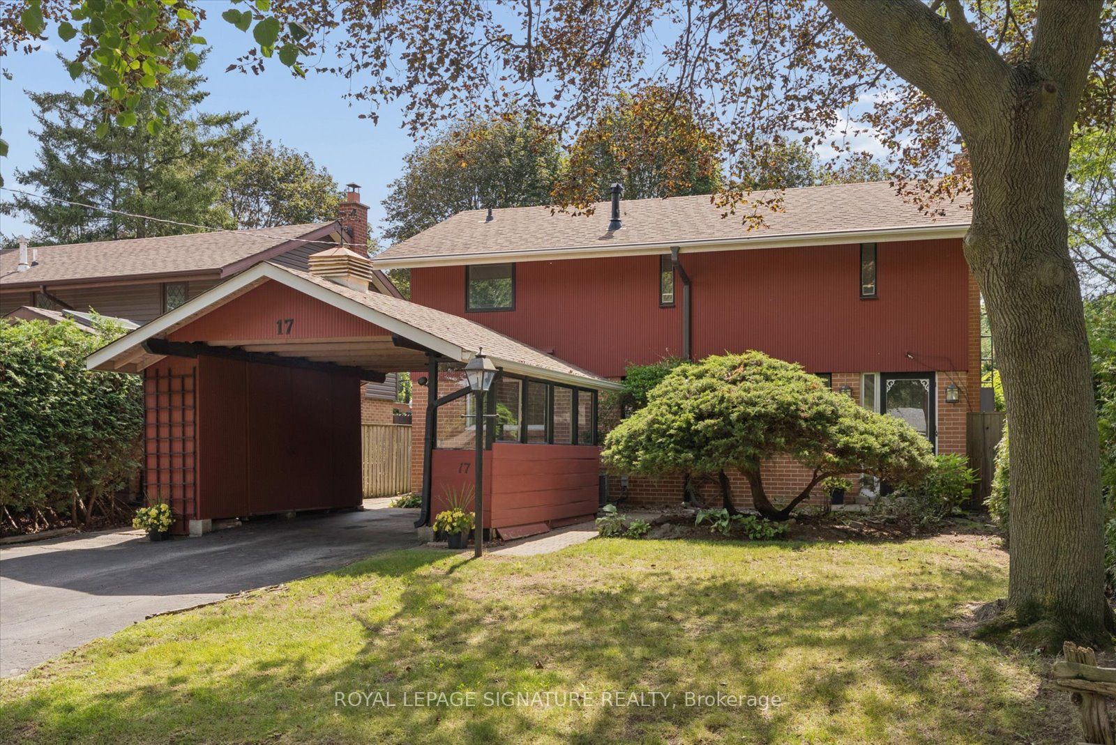 17 Lesterwood Crescent, Toronto, ON M1P 3L5