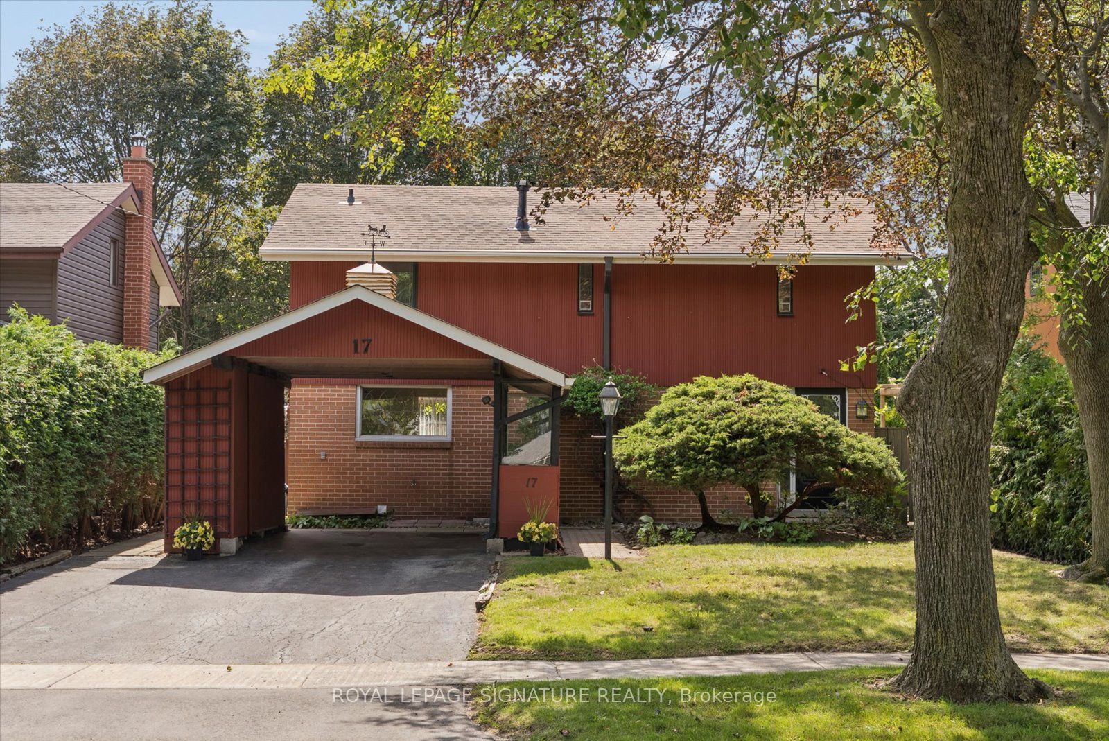 17 Lesterwood Crescent, Toronto, ON M1P 3L5 photo 2