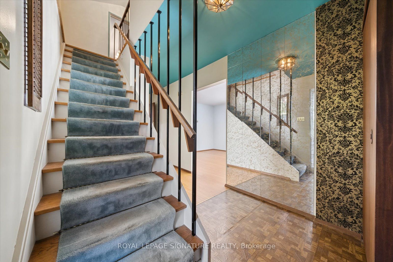 17 Lesterwood Crescent, Toronto, ON M1P 3L5 photo 5