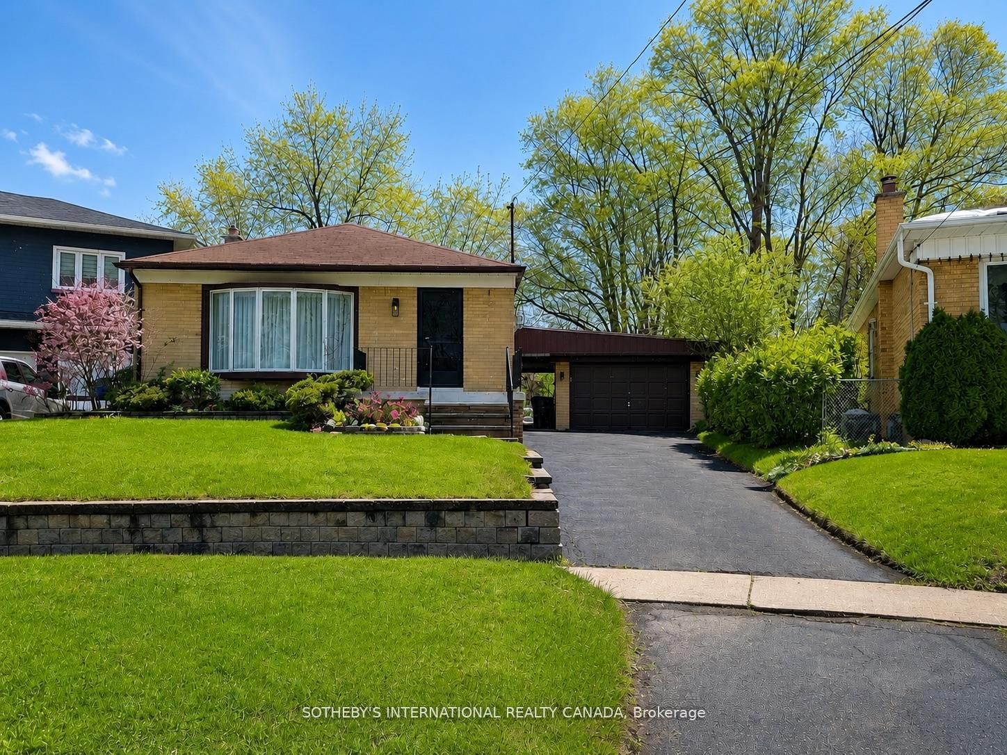 56 Courton Drive, Toronto, ON M1R 1K8