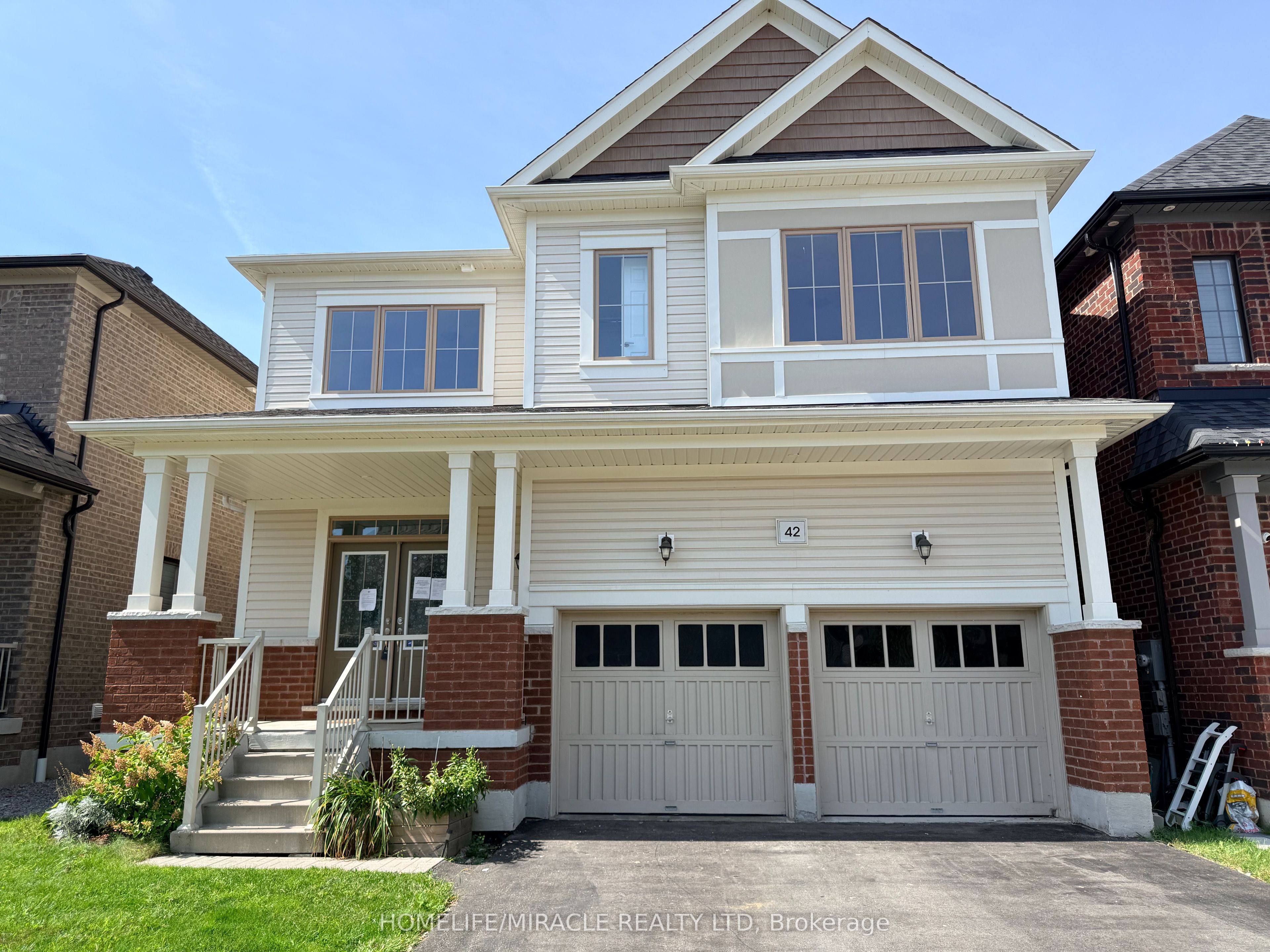 42 Arthur Mclaughlin Street, Clarington, ON L1C 0T6
