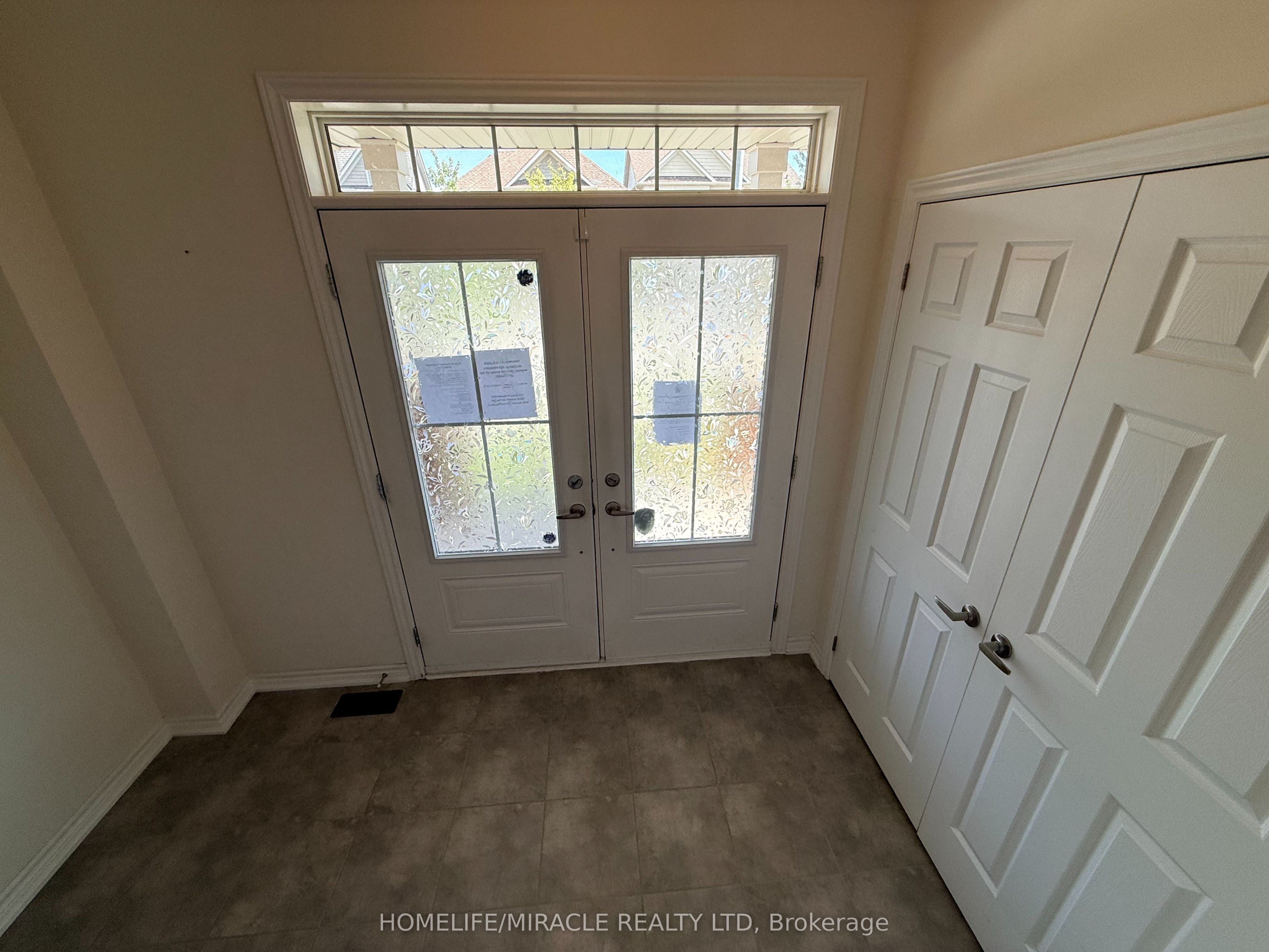 42 Arthur Mclaughlin Street, Clarington, ON L1C 0T6 photo 5