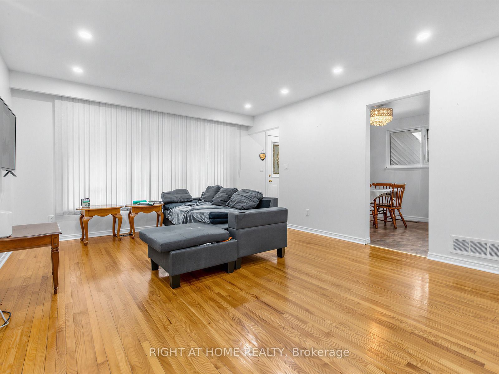 346 Lorindale Drive, Oshawa, ON L1H 6X4 photo 4