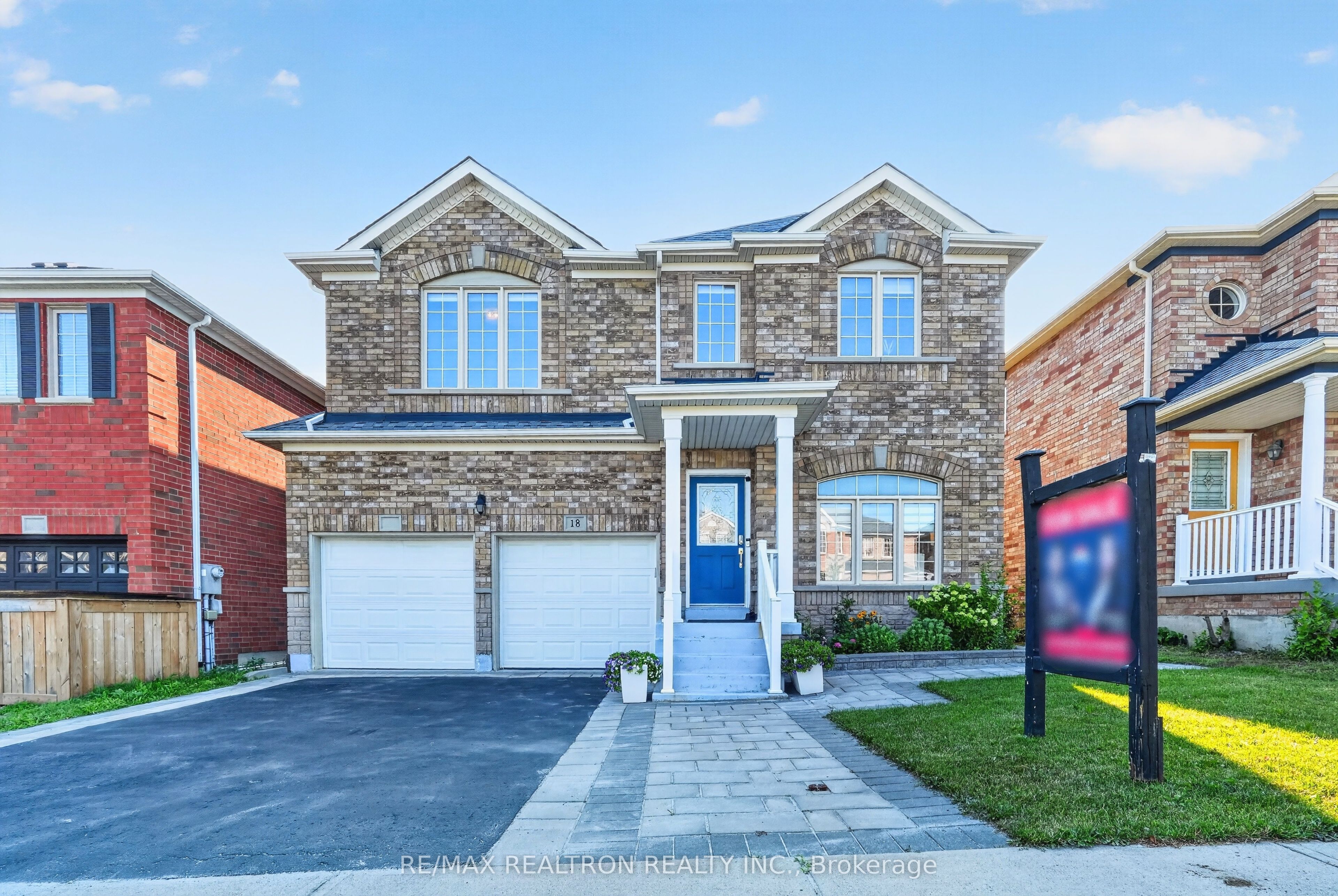 18 Carter-Bennett Drive, Ajax, ON L1T 4N5 photo 2