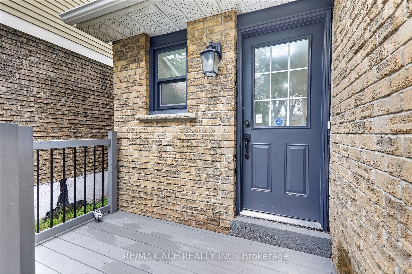 101 Greenfield Crescent, Whitby, ON L1N 7G2 photo 5