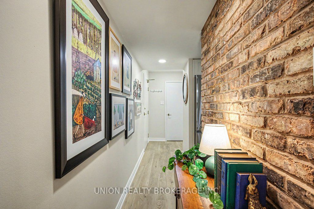 1093 Kingston Road 905, Toronto, ON M1N 4E2 photo 3