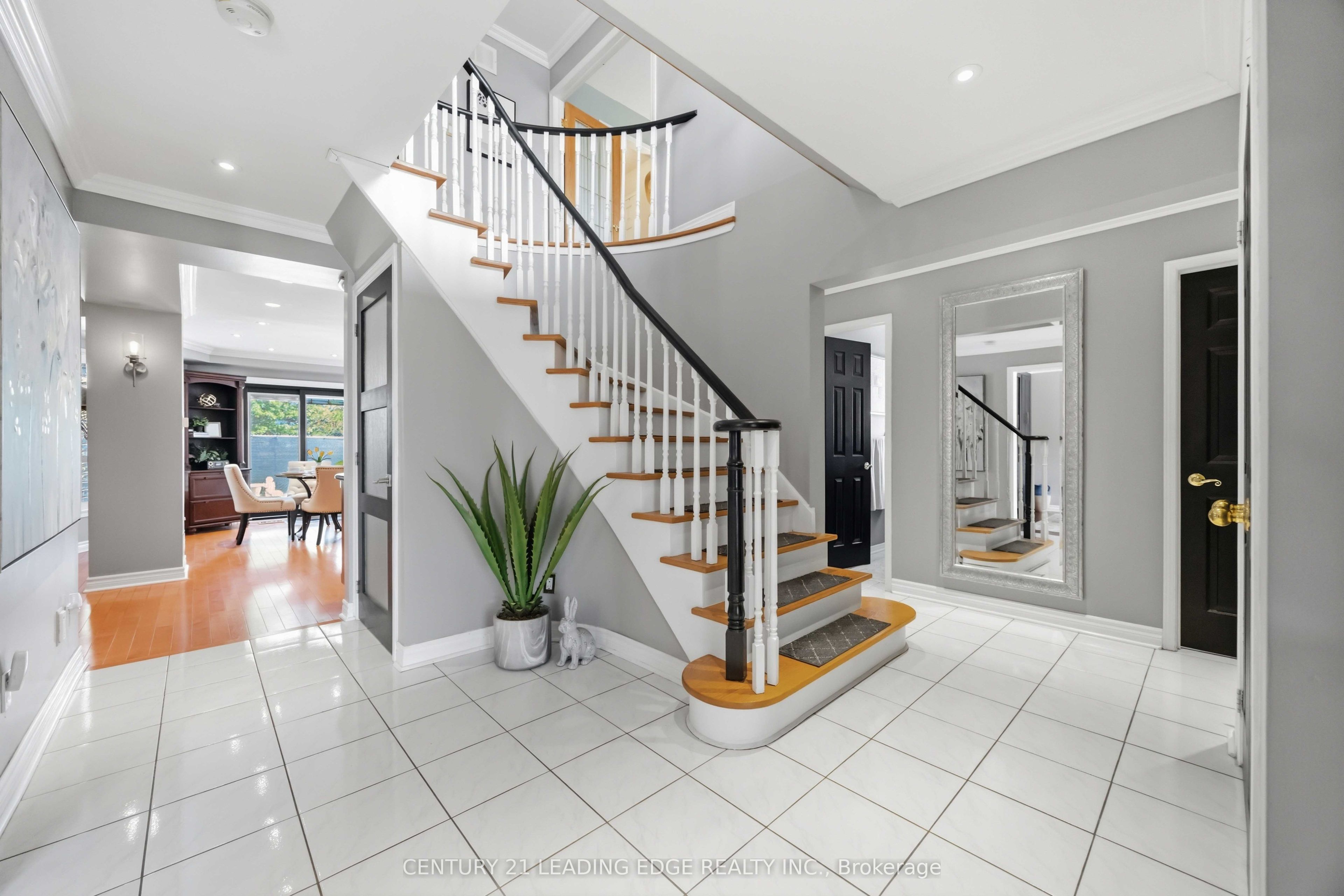 272 Senator Street, Pickering, ON L1V 6N1 photo 5