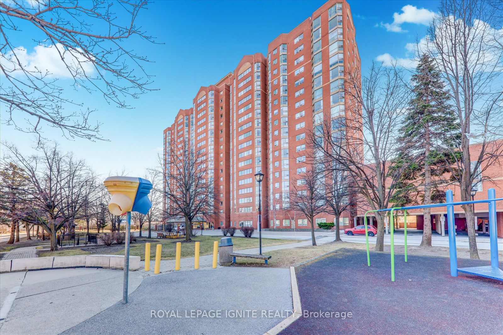 2466 Eglinton Avenue E 712, Toronto, ON M1K 5J8