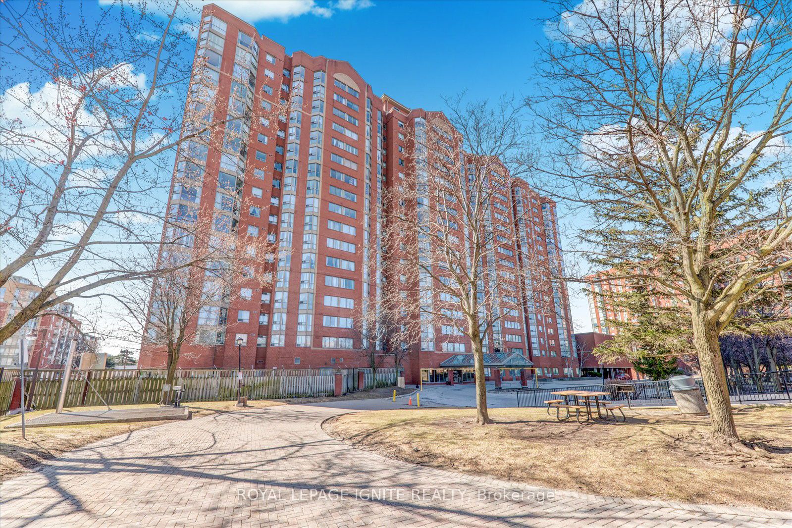2466 Eglinton Avenue E 712, Toronto, ON M1K 5J8 photo 2