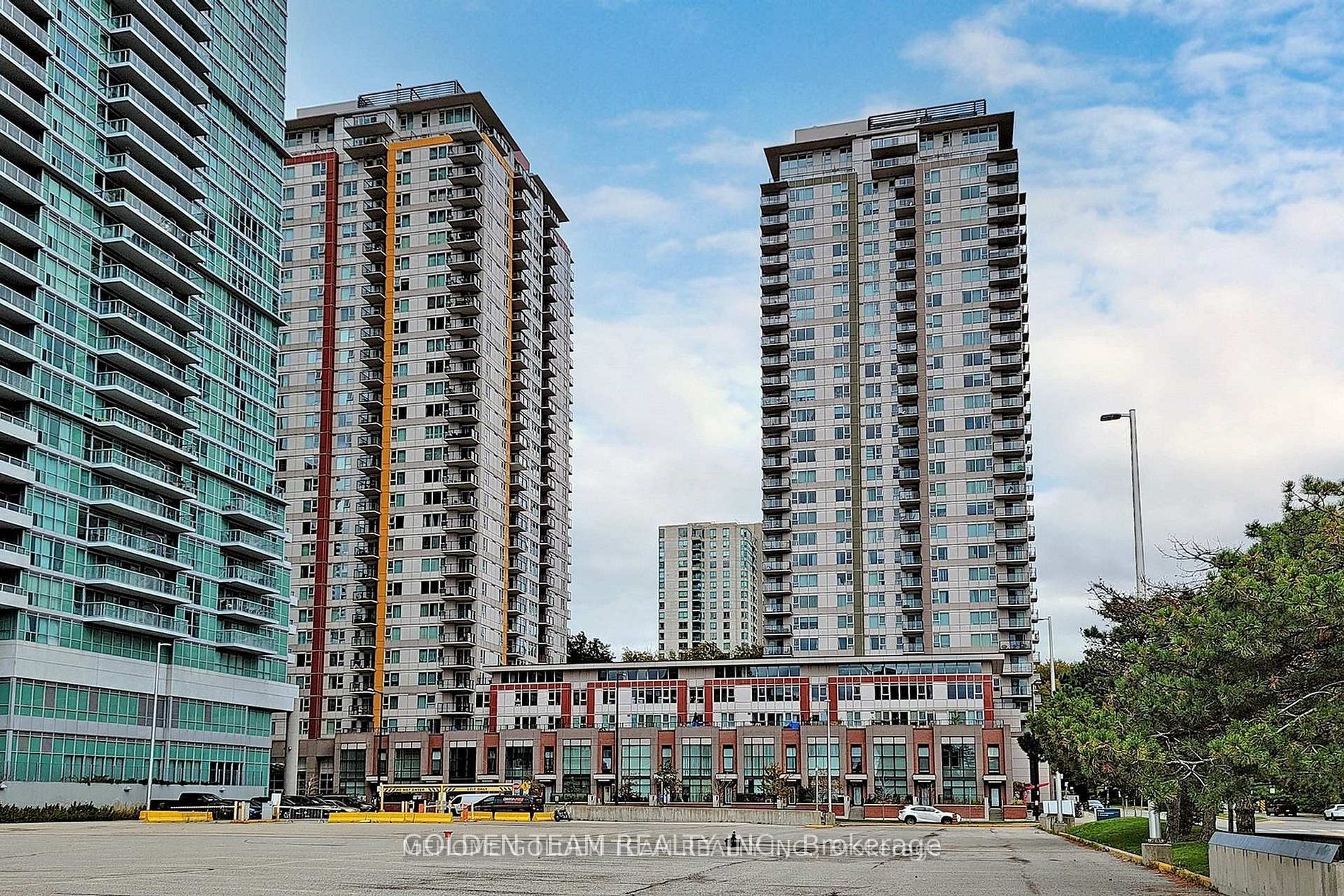 25 Town Centre Court 2810, Toronto, ON M1P 0B4