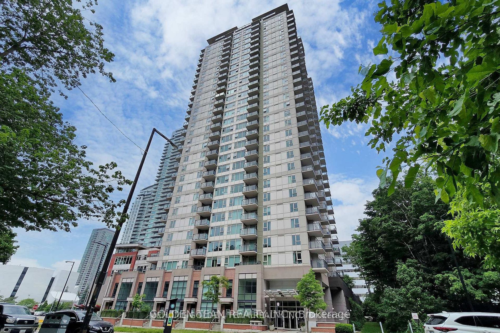 25 Town Centre Court 2810, Toronto, ON M1P 0B4 photo 2