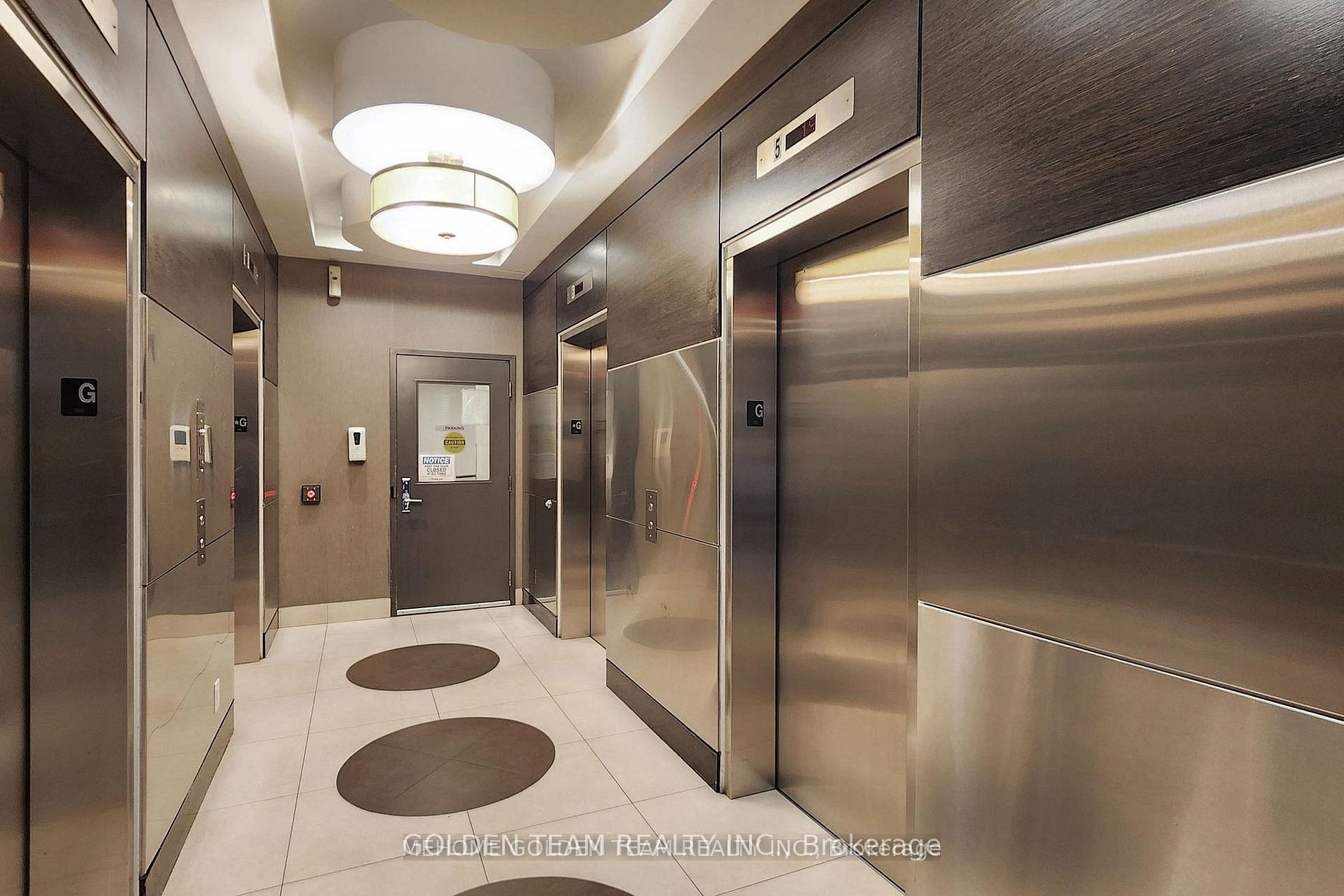 25 Town Centre Court 2810, Toronto, ON M1P 0B4 photo 3
