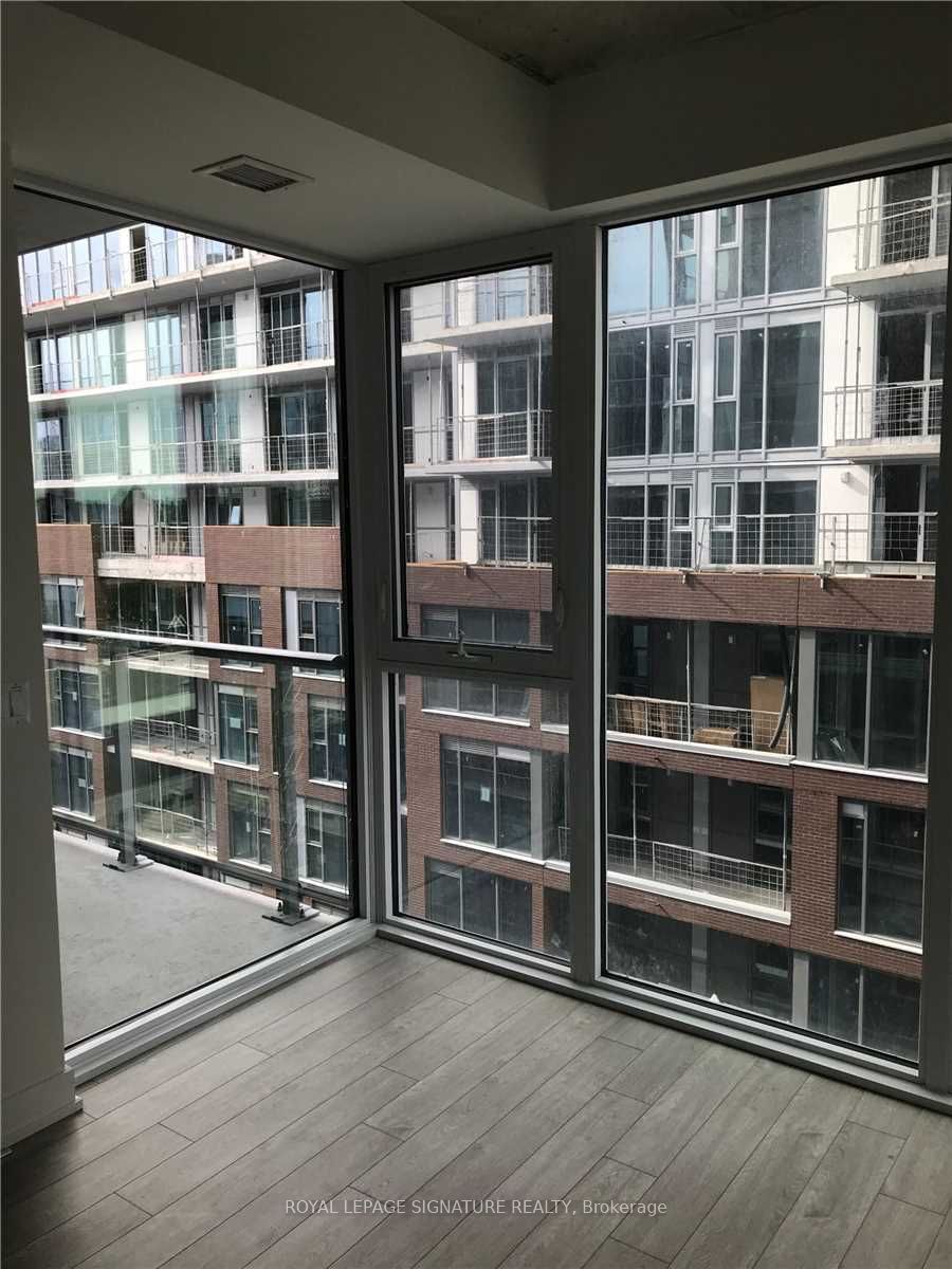15 Baseball Place 725, Toronto, ON M4M 0E6 photo 2