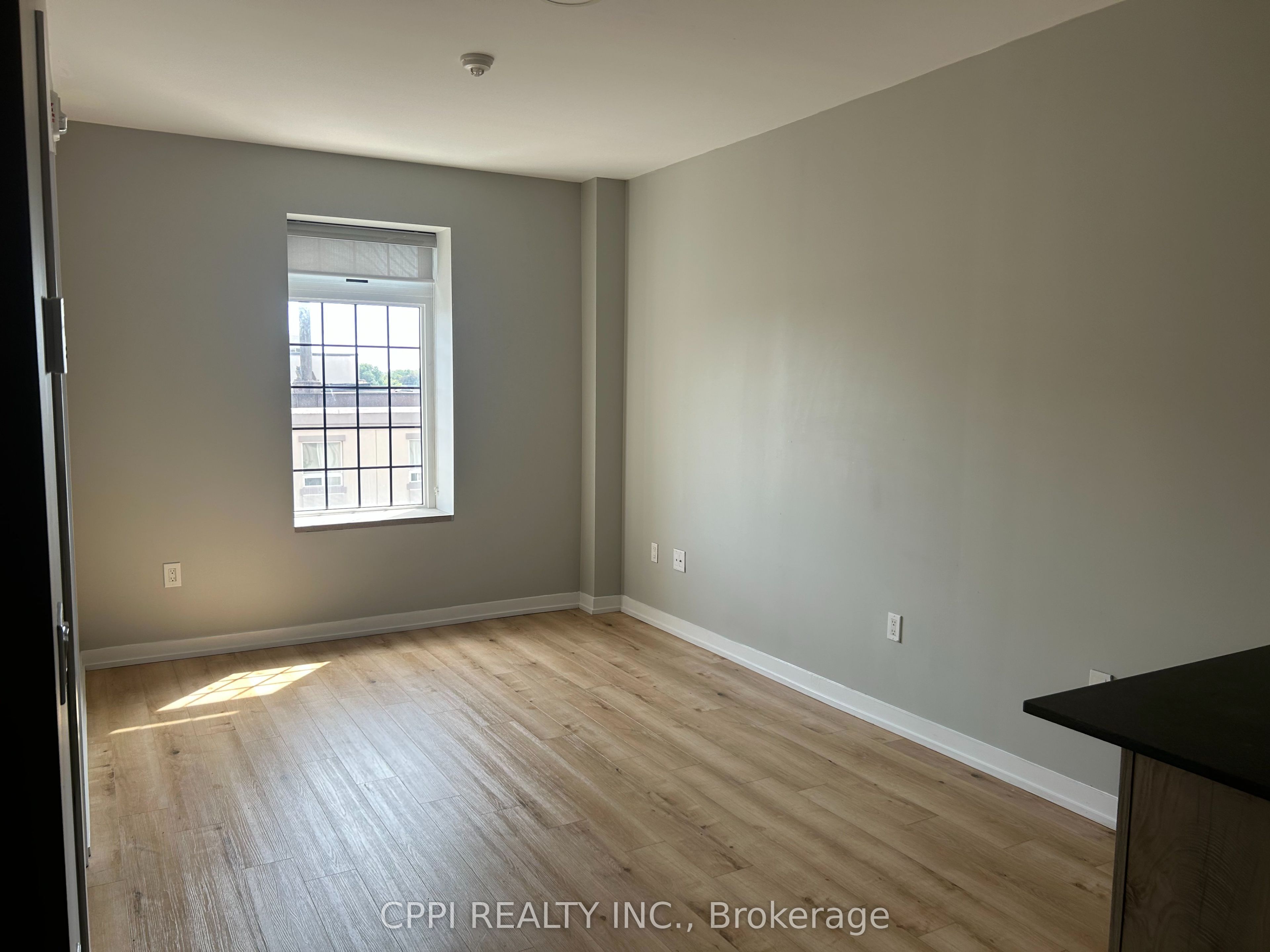 70 King Street E 301, Oshawa, ON L1H 0A2 photo 3