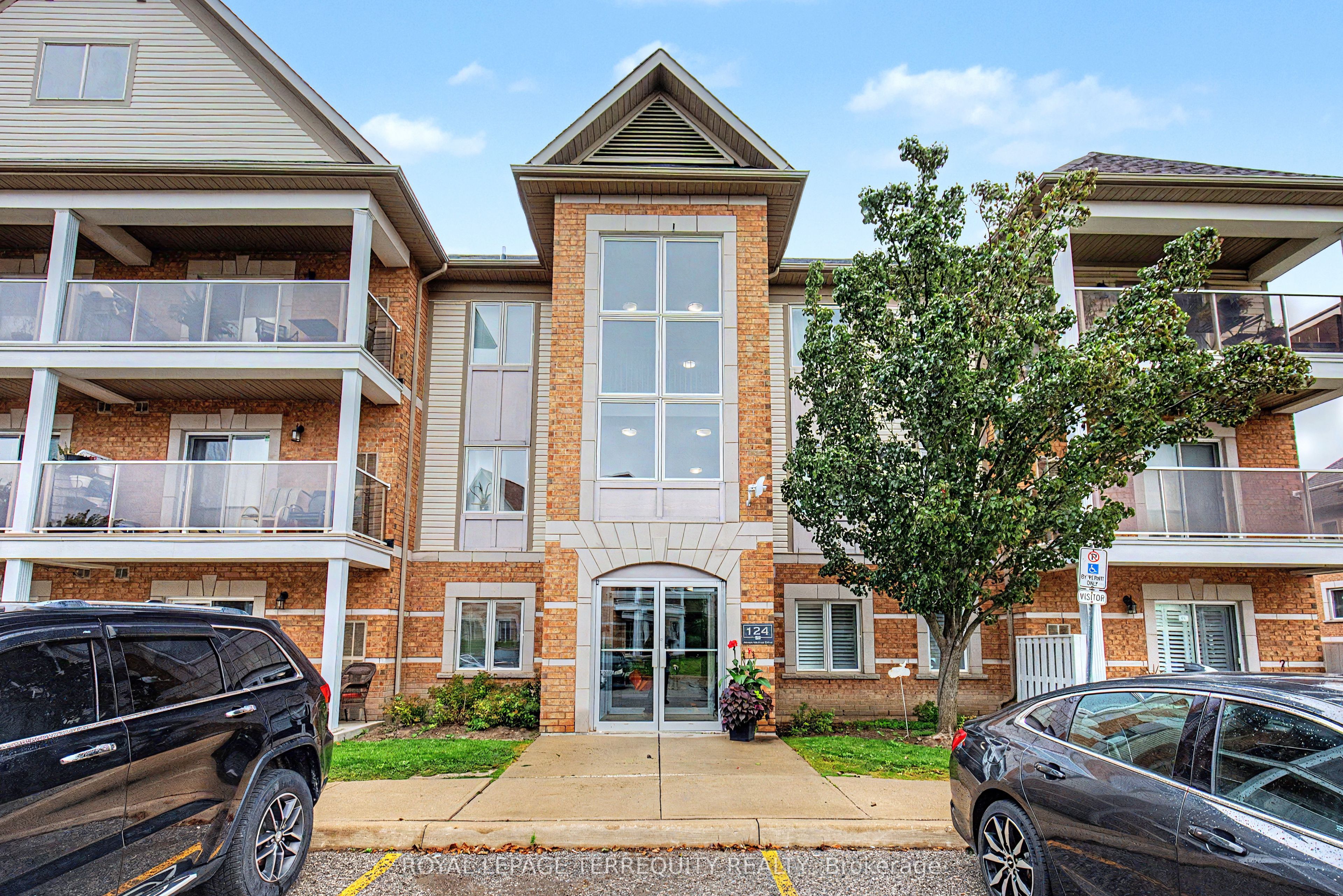 124 Aspen Springs Drive 309, Clarington, ON L1C 0G8