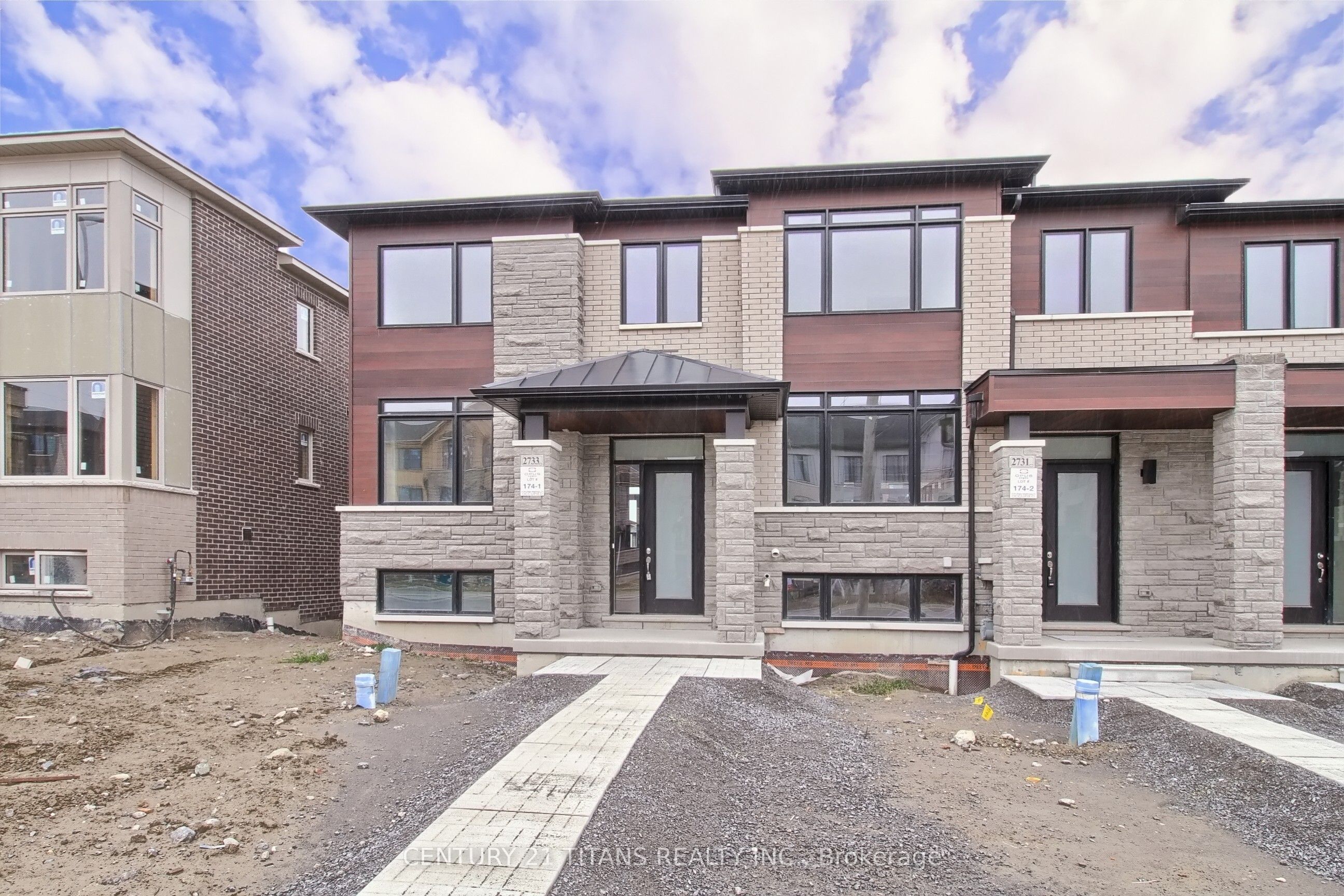 2733 Peter Matthews Drive, Pickering, ON L1X 0M2 photo 4