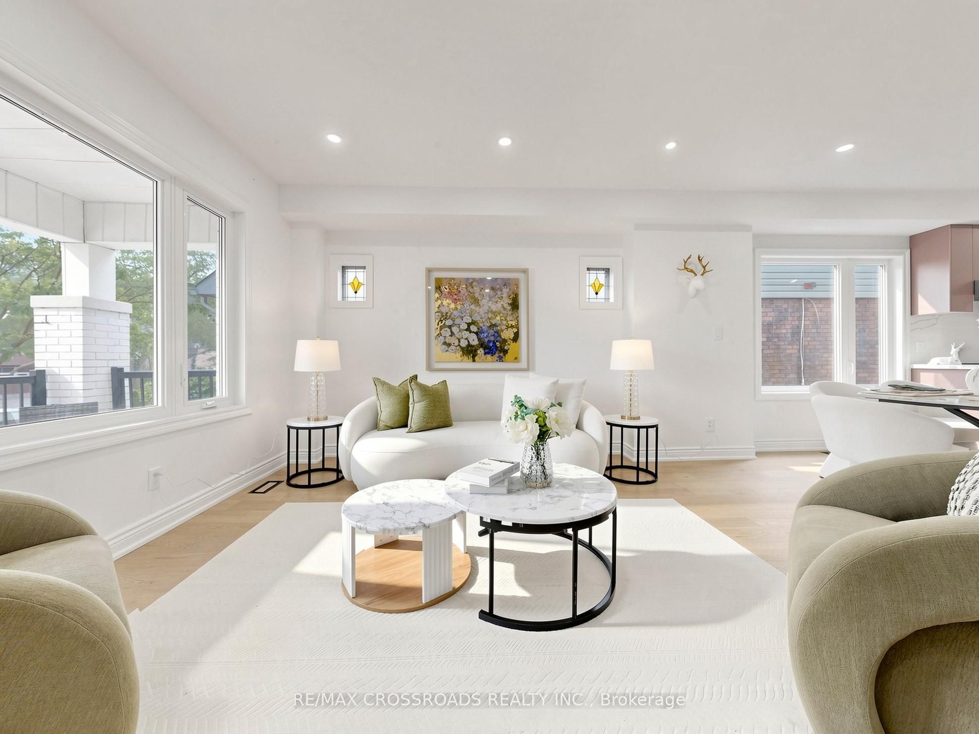 548 Glebeholme Boulevard, Toronto, ON M4C 1V4 photo 5