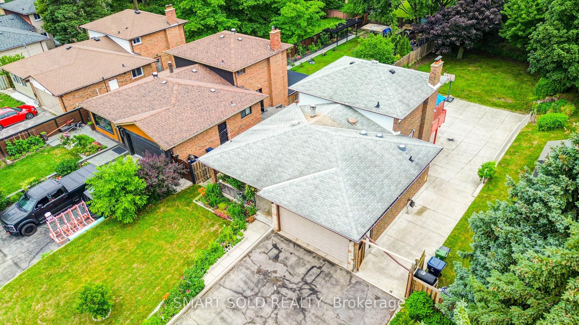 56 Gatesview Avenue, Toronto, ON M1J 3G5 photo 2
