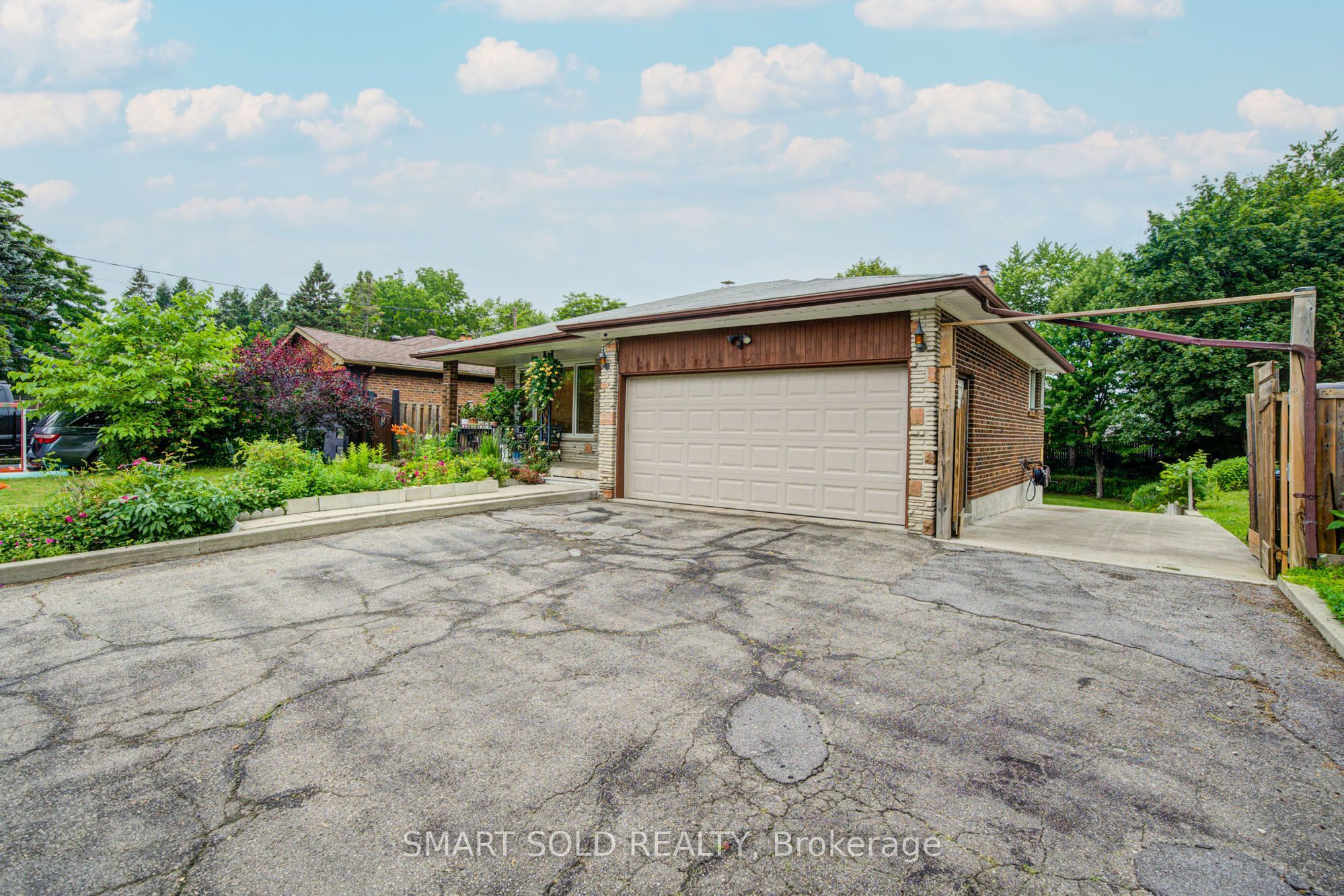 56 Gatesview Avenue, Toronto, ON M1J 3G5 photo 3