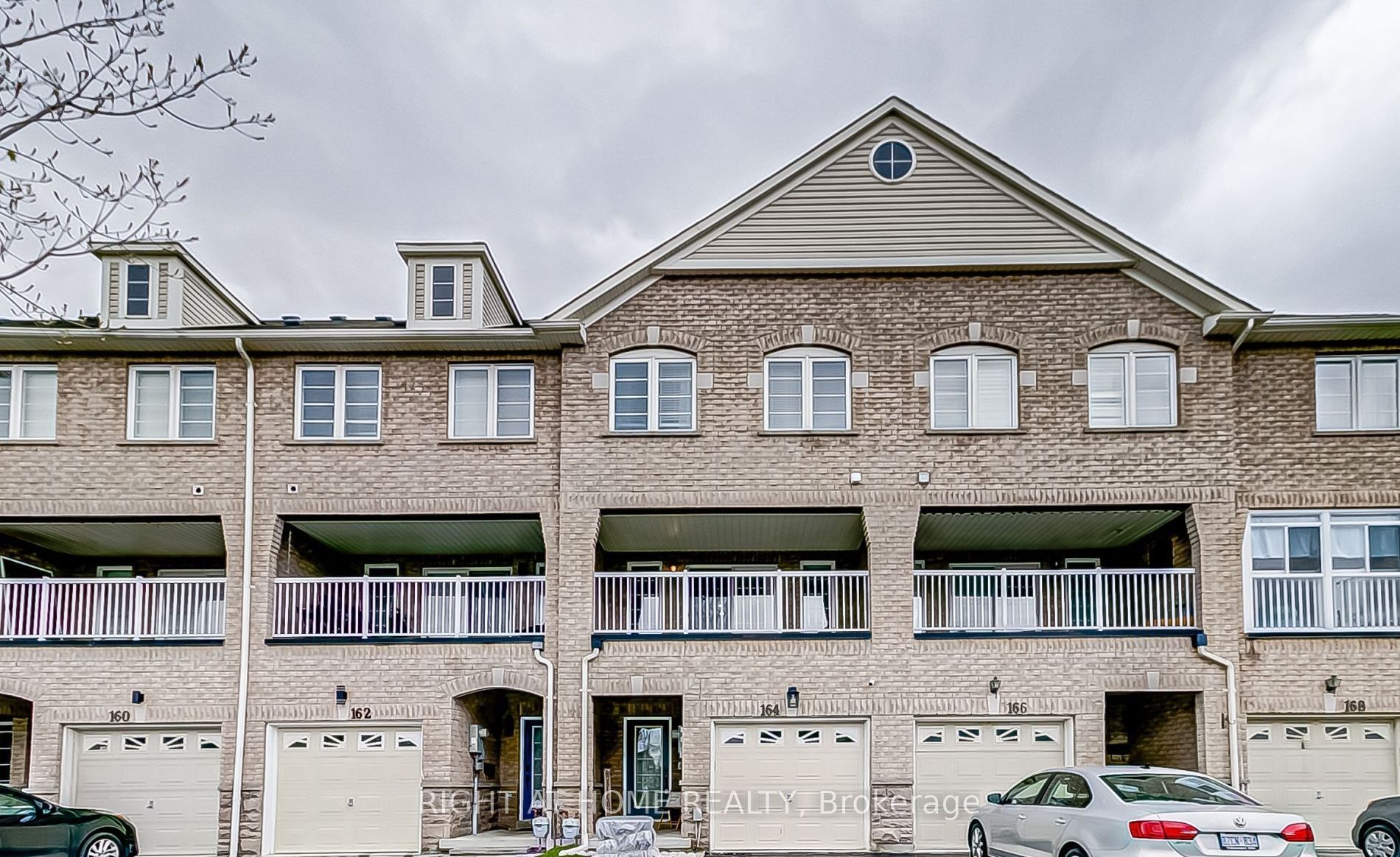 164 Bayly Street W Main, Ajax, ON L1S 0C3