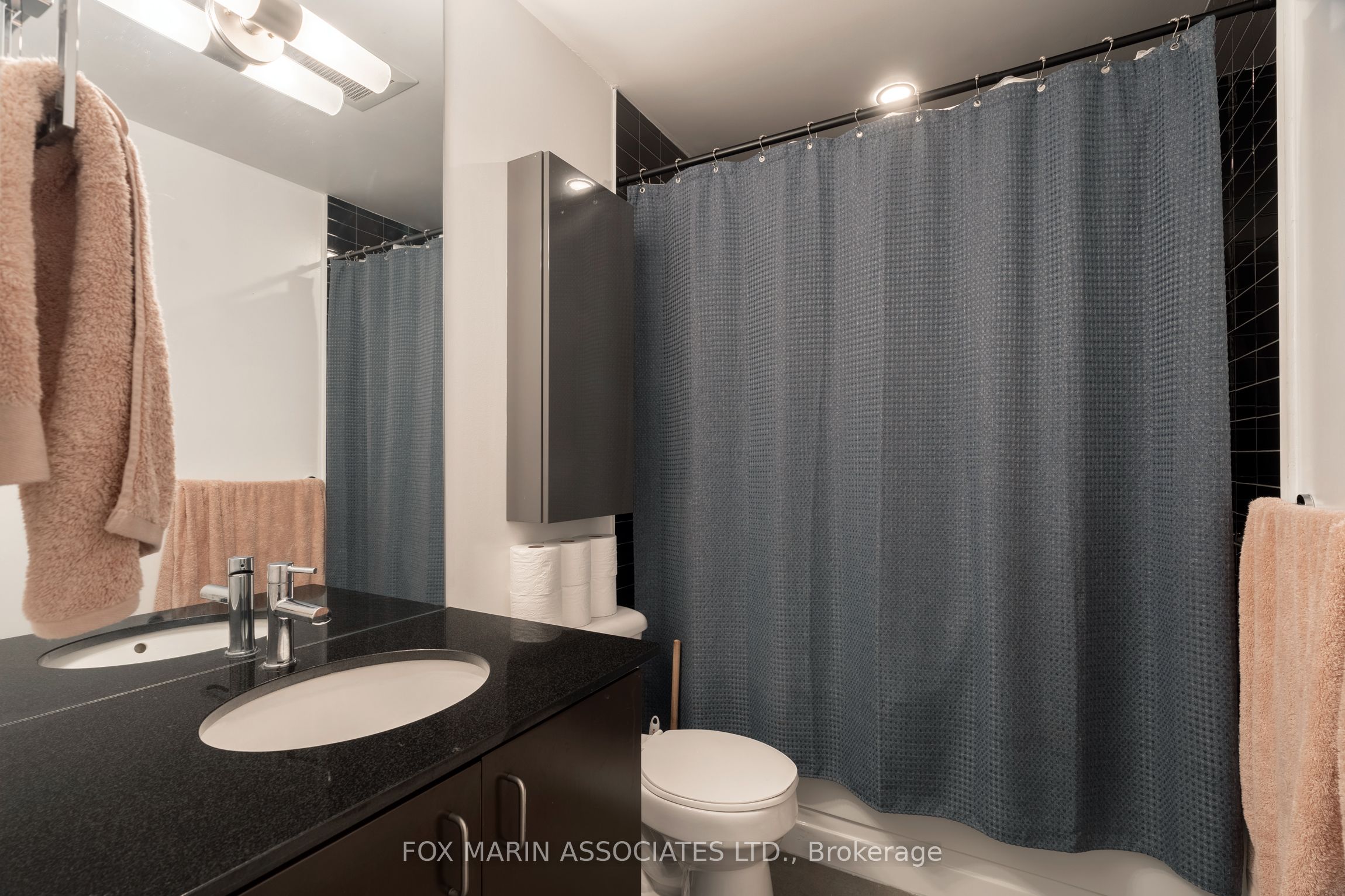 201 Carlaw Avenue 611, Toronto, ON M4M 2S3 photo 5