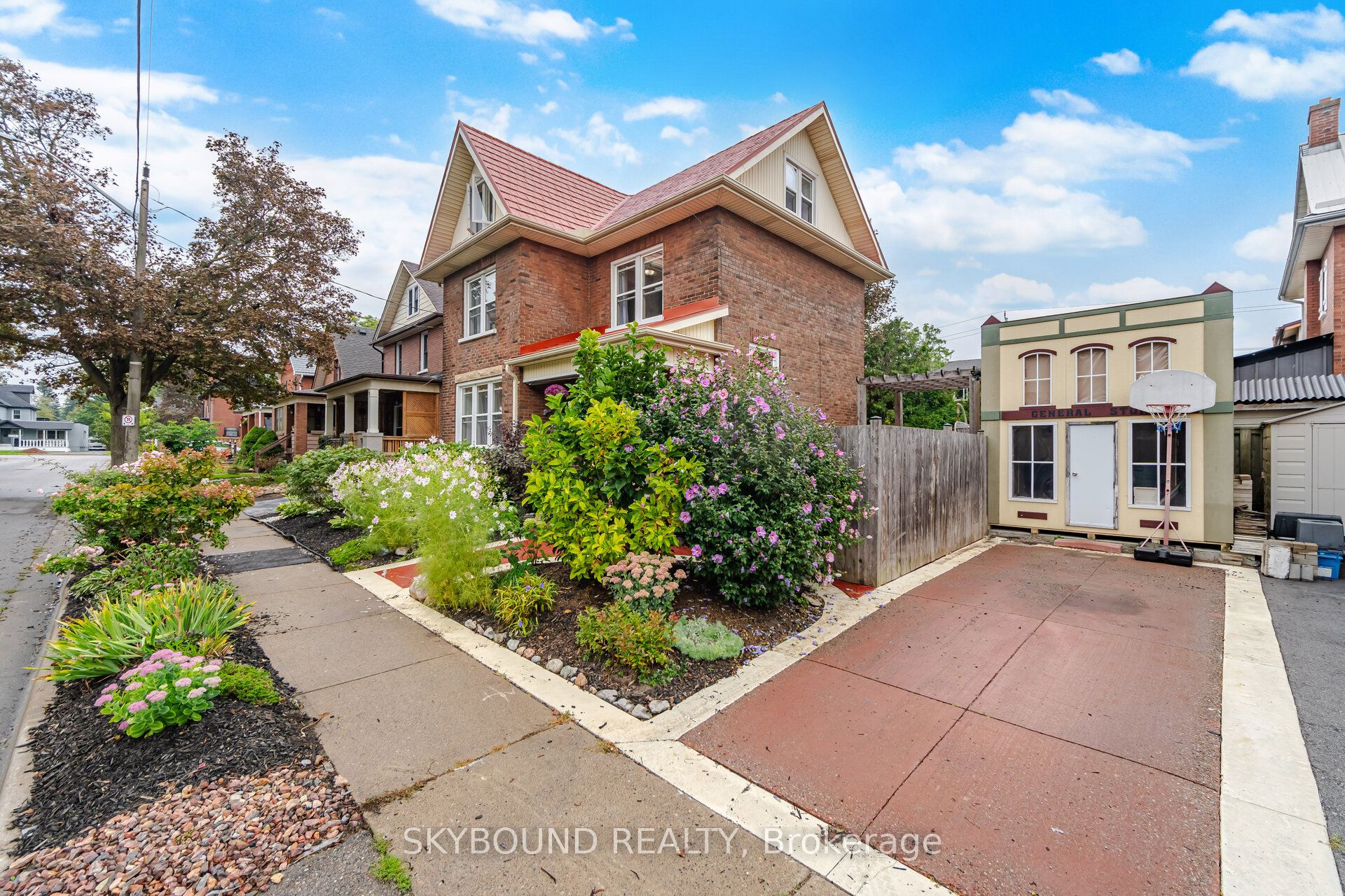 27 Rowe Street, Oshawa, ON L1H 5P4 photo 4