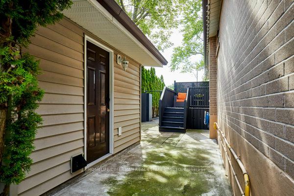 11 Wagner Drive, Toronto, ON M1E 2Z4 photo 2