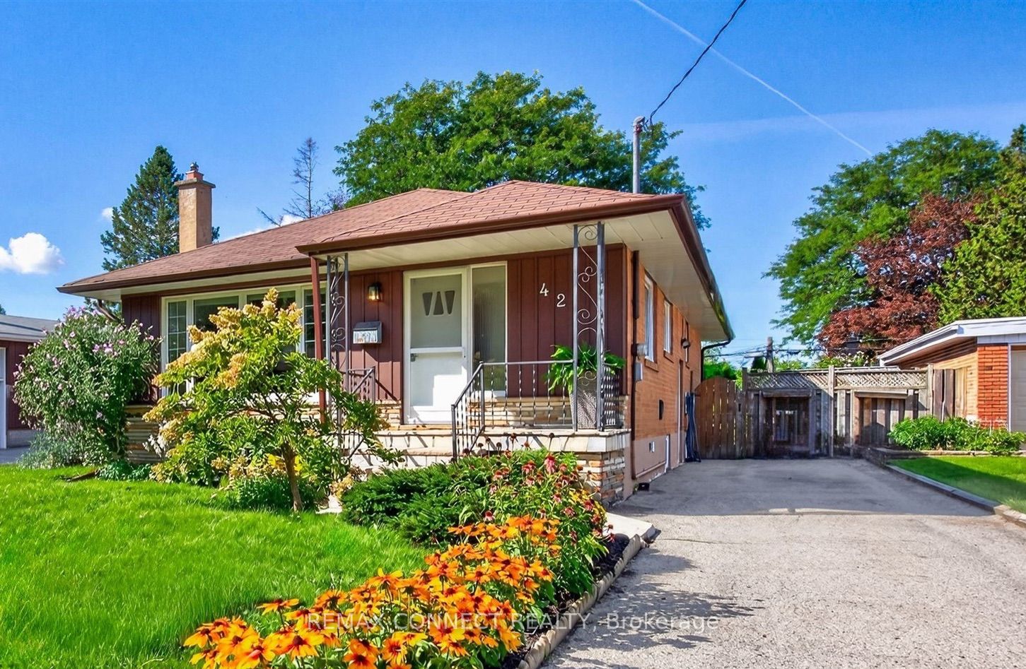 42 Bainhart Crescent, Toronto, ON M1H 2R3 photo 2