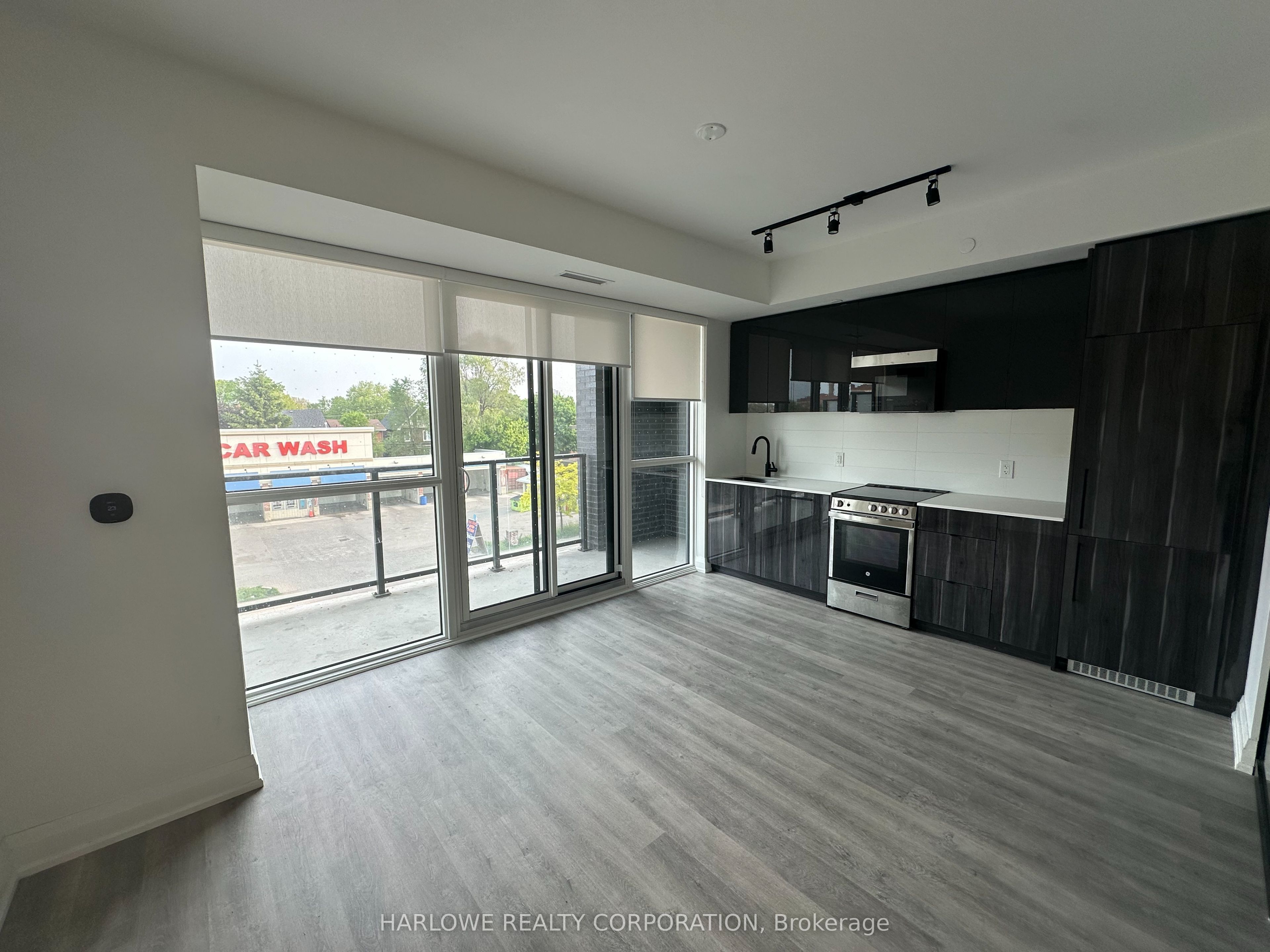 2369 Danforth Avenue 308, Toronto, ON M4C 0B1