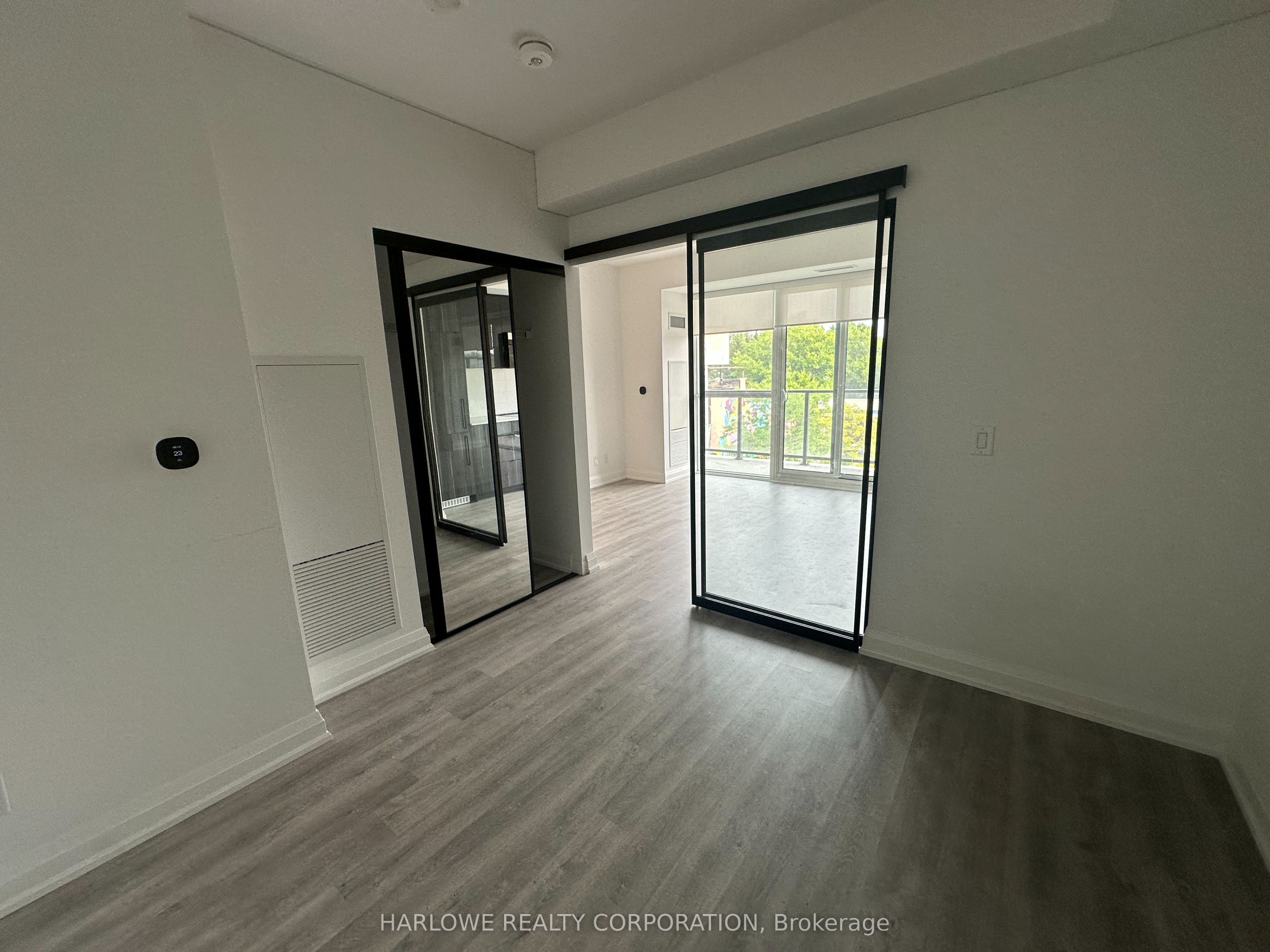 2369 Danforth Avenue 308, Toronto, ON M4C 0B1 photo 4