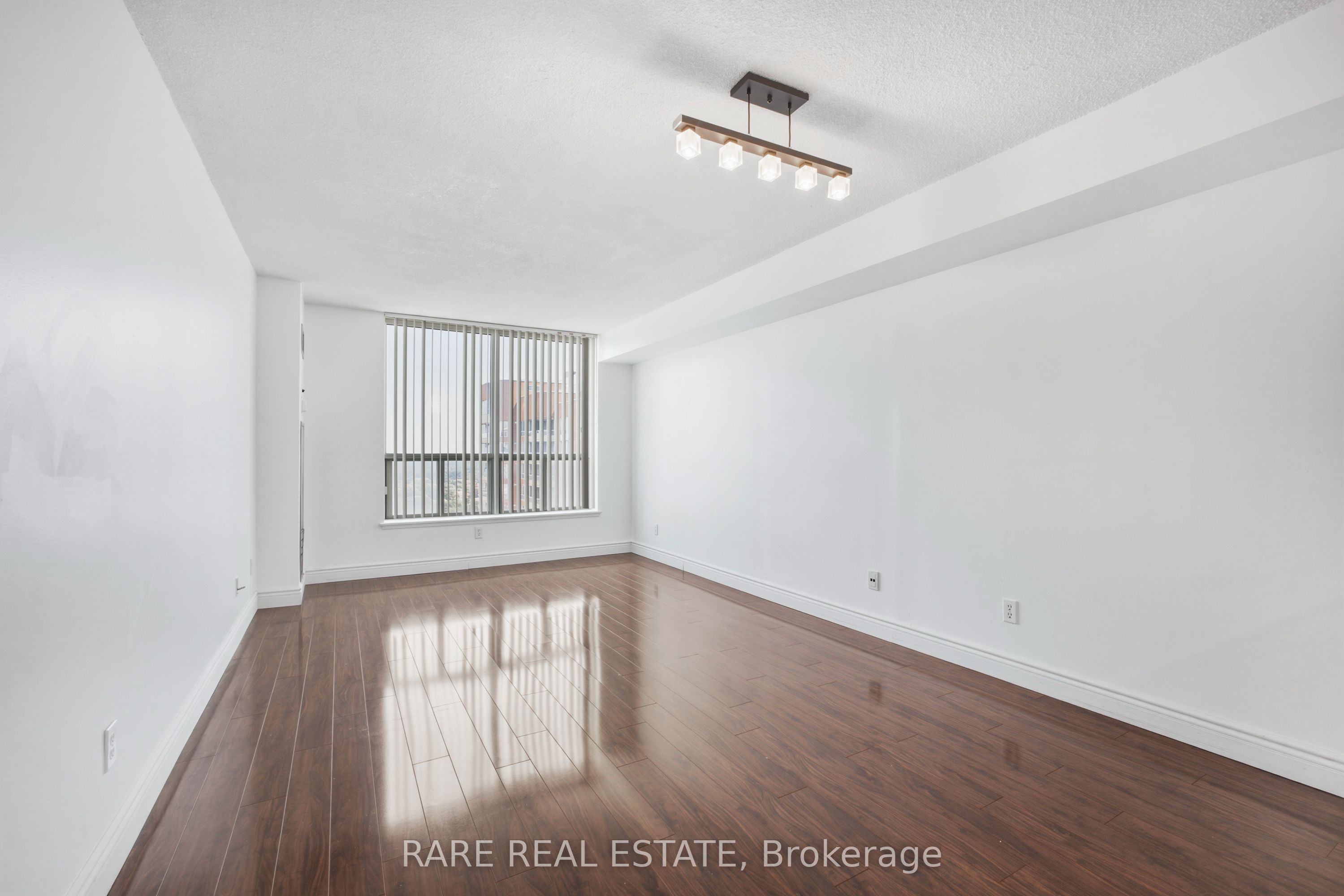 400 Mclevin Avenue 1807, Toronto, ON M1B 5J4 photo 2
