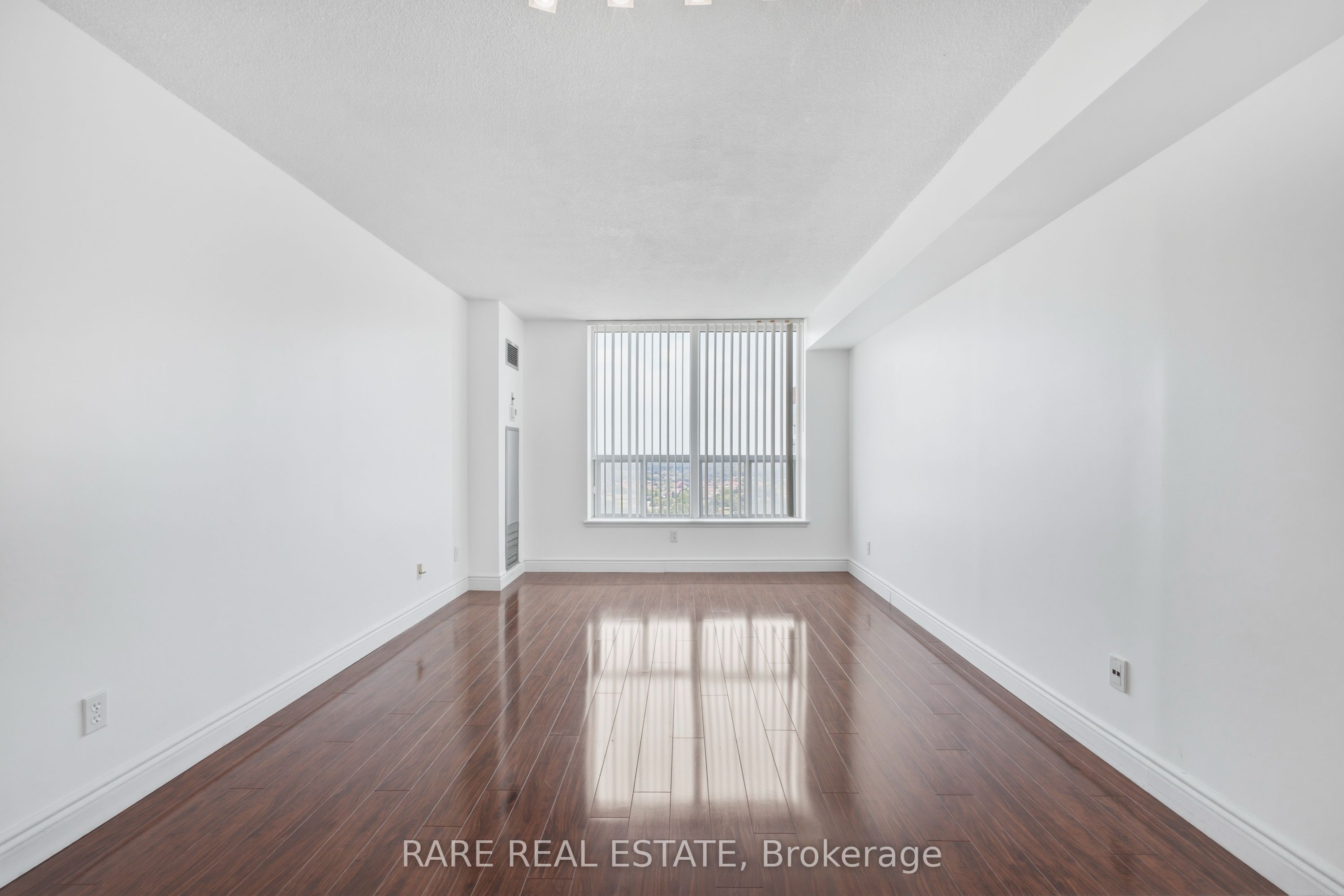 400 Mclevin Avenue 1807, Toronto, ON M1B 5J4 photo 3