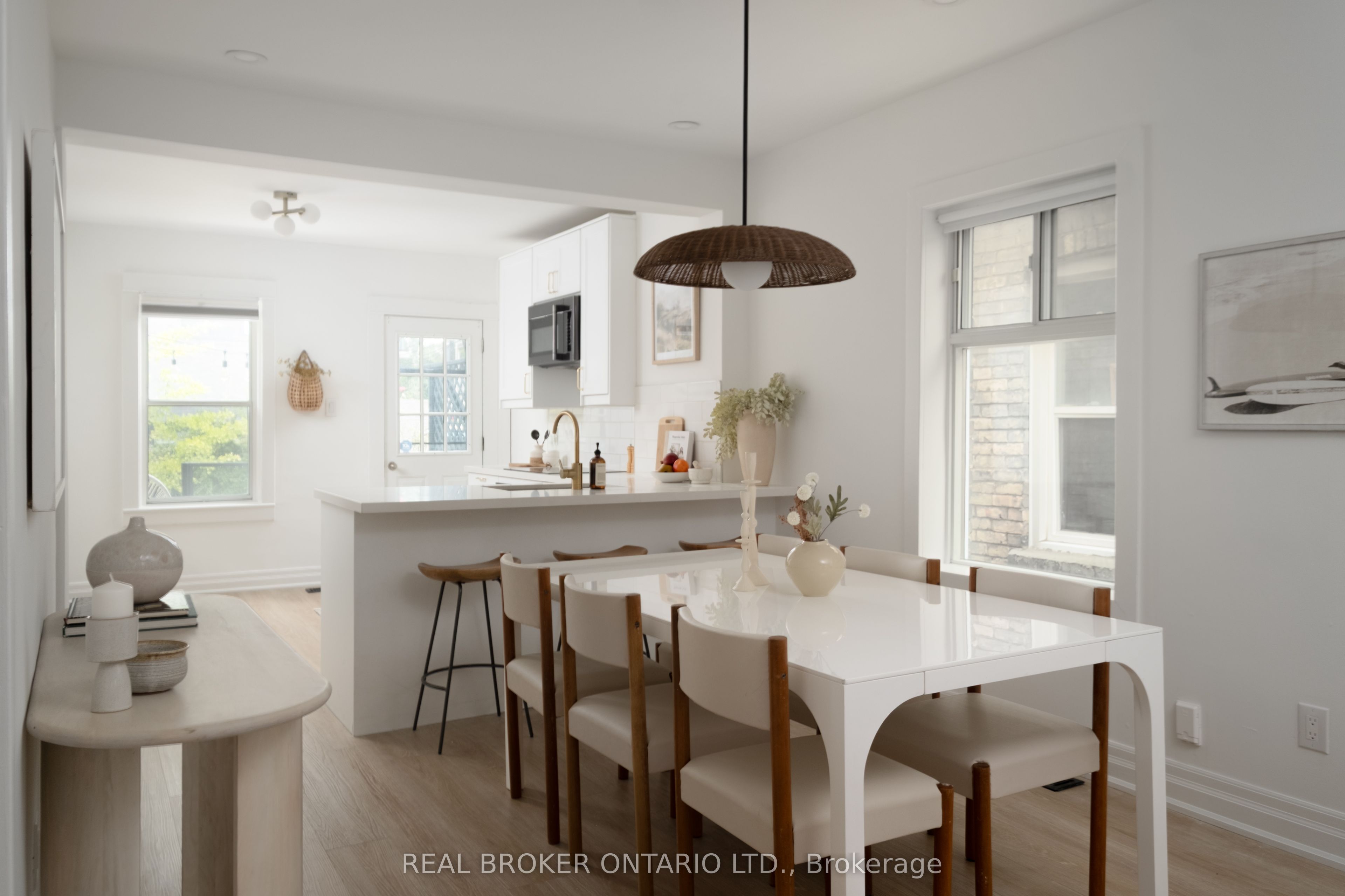 22 Stephenson Avenue, Toronto, ON M4C 1G1 photo 5