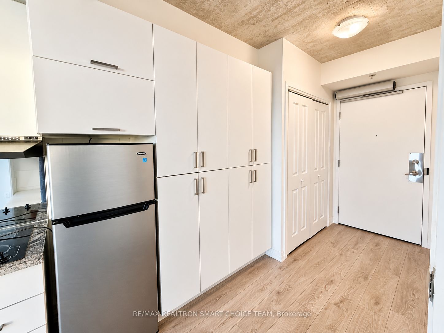 1900 Simcoe Street N 721, Oshawa, ON L1G 0C1 photo 5