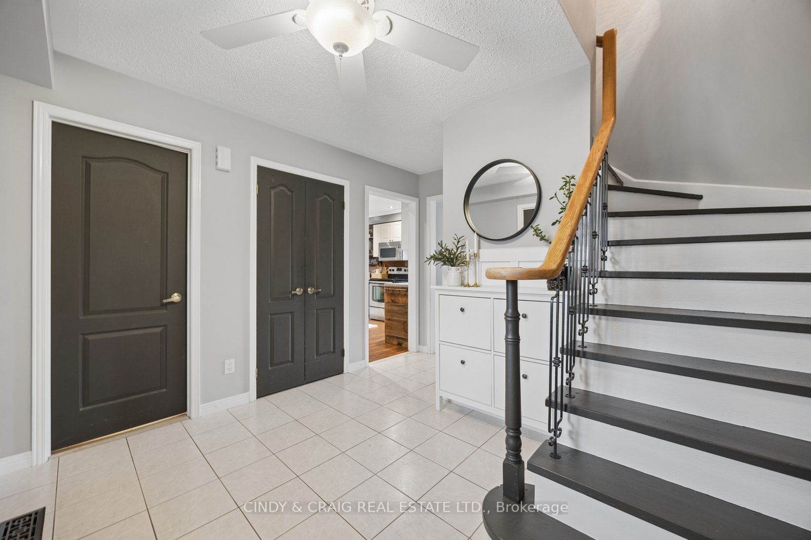 69 Kintyre Street, Clarington, ON L1E 2Y6 photo 2