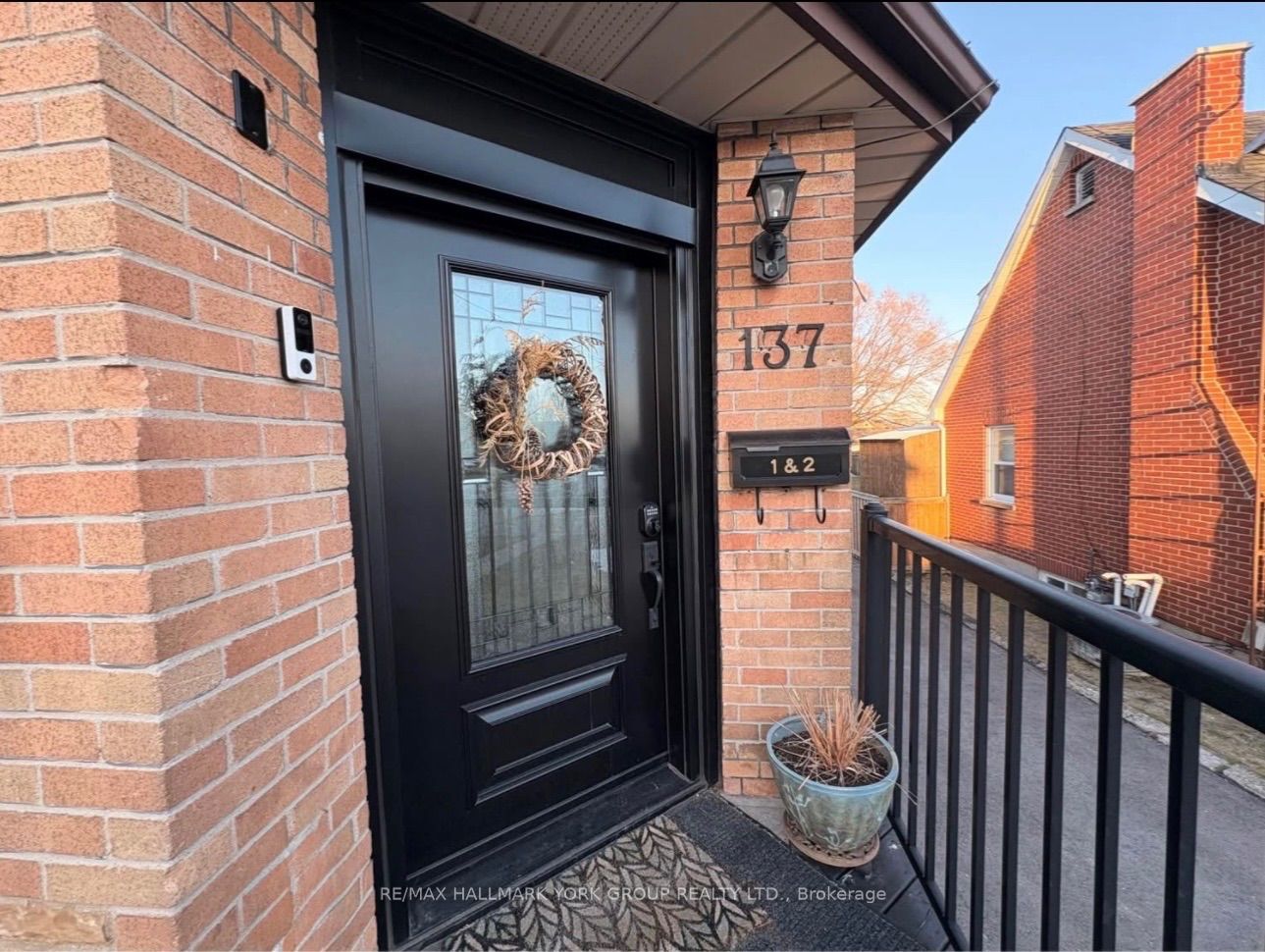 137 Rosehill Boulevard, Oshawa, ON L1J 5G8 photo 2