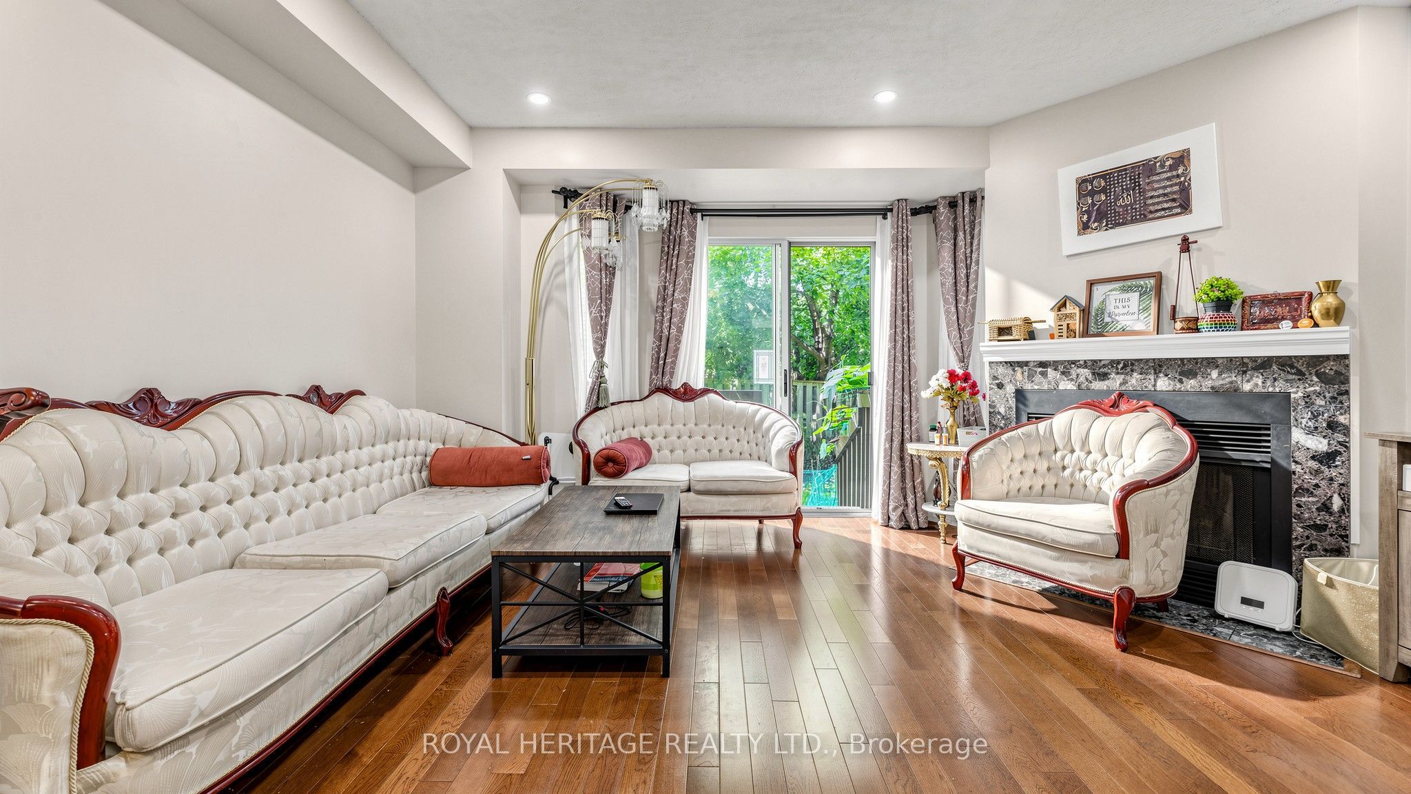 2472 Eglinton Avenue E Th 19, Toronto, ON M1K 5J9 photo 4