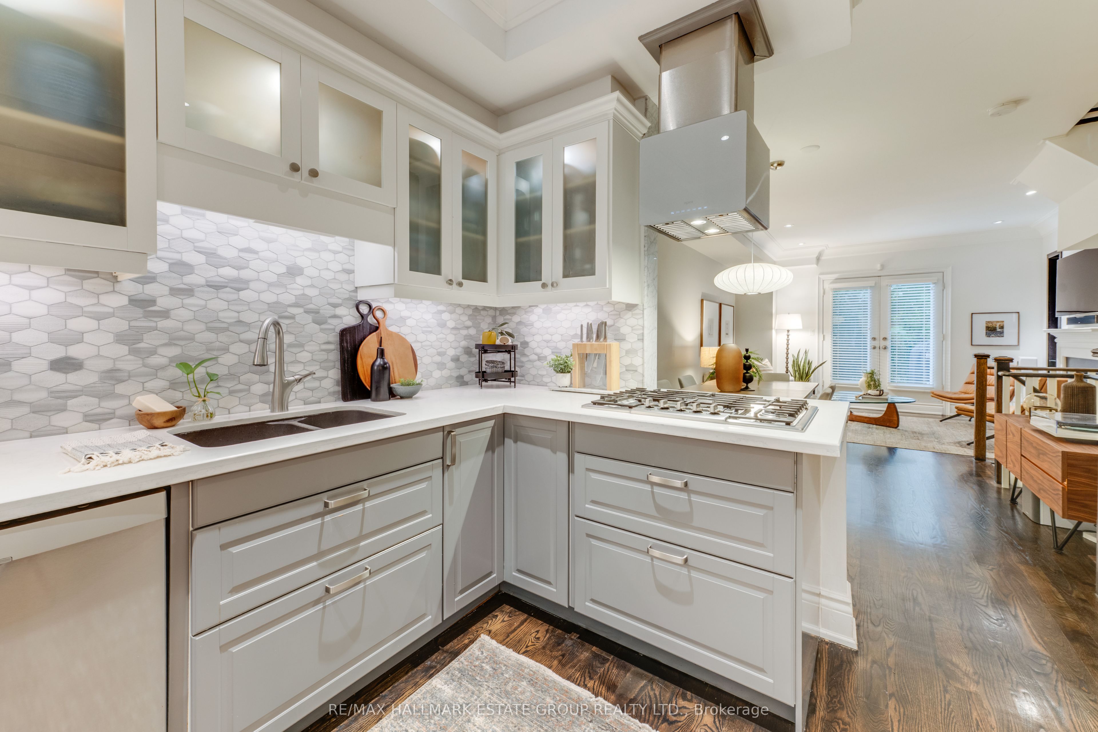 6B Scarborough Road, Toronto, ON M4E 3M5 photo 5