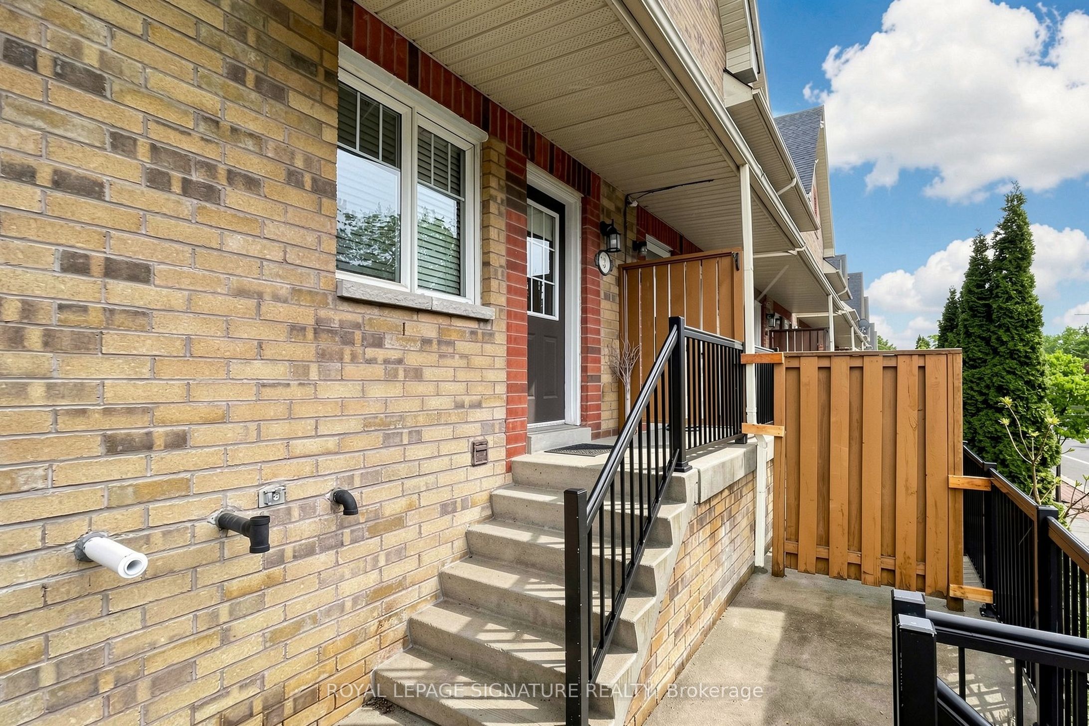 1775 Valley Farm Road 3, Pickering, ON L1V 7J9 photo 2