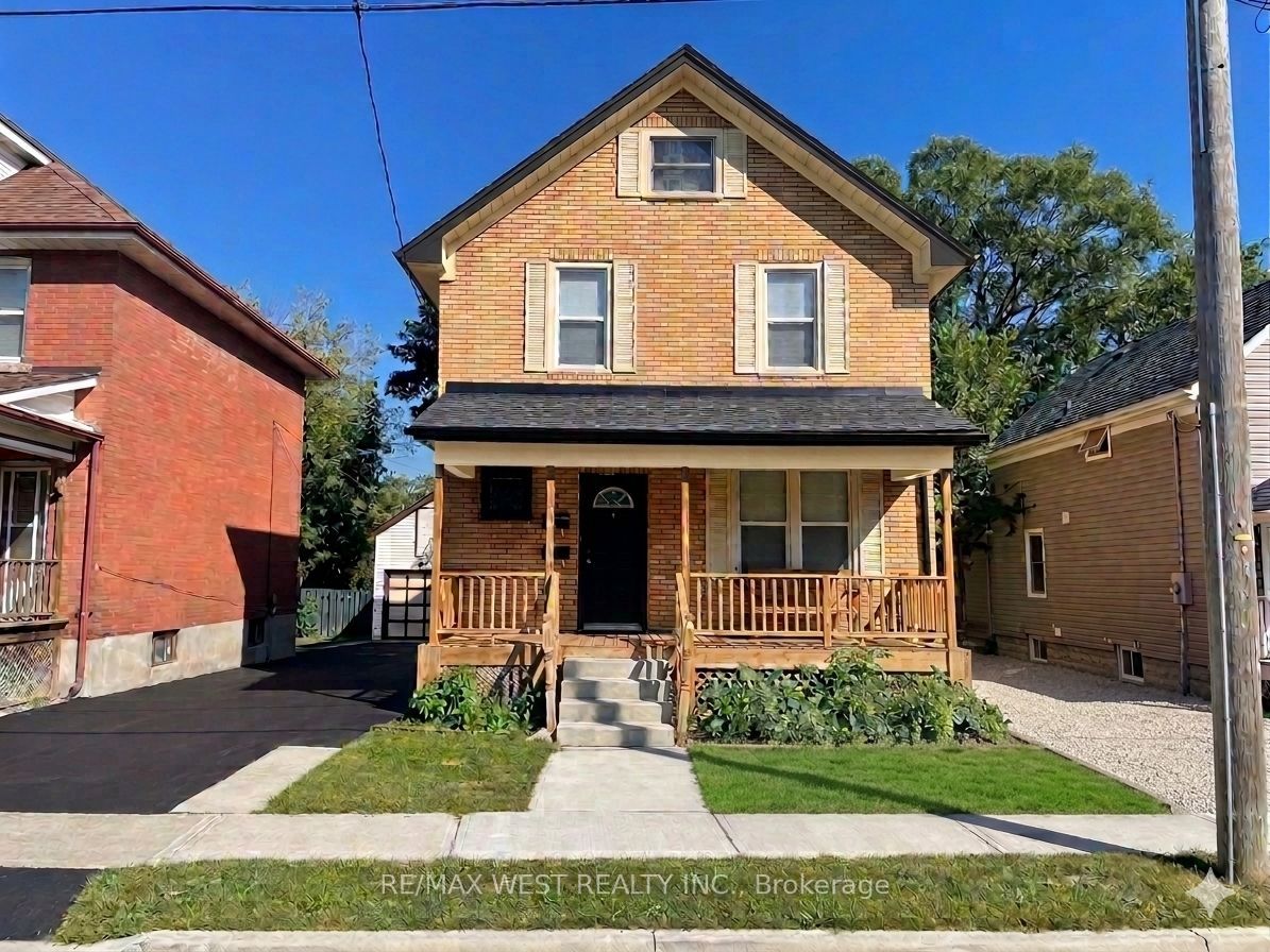 133 Clarke Street, Oshawa, ON L1H 5G1