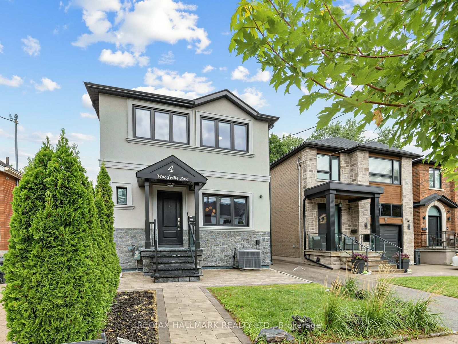4 Woodville Avenue, Toronto, ON M4K 2J6 photo 2