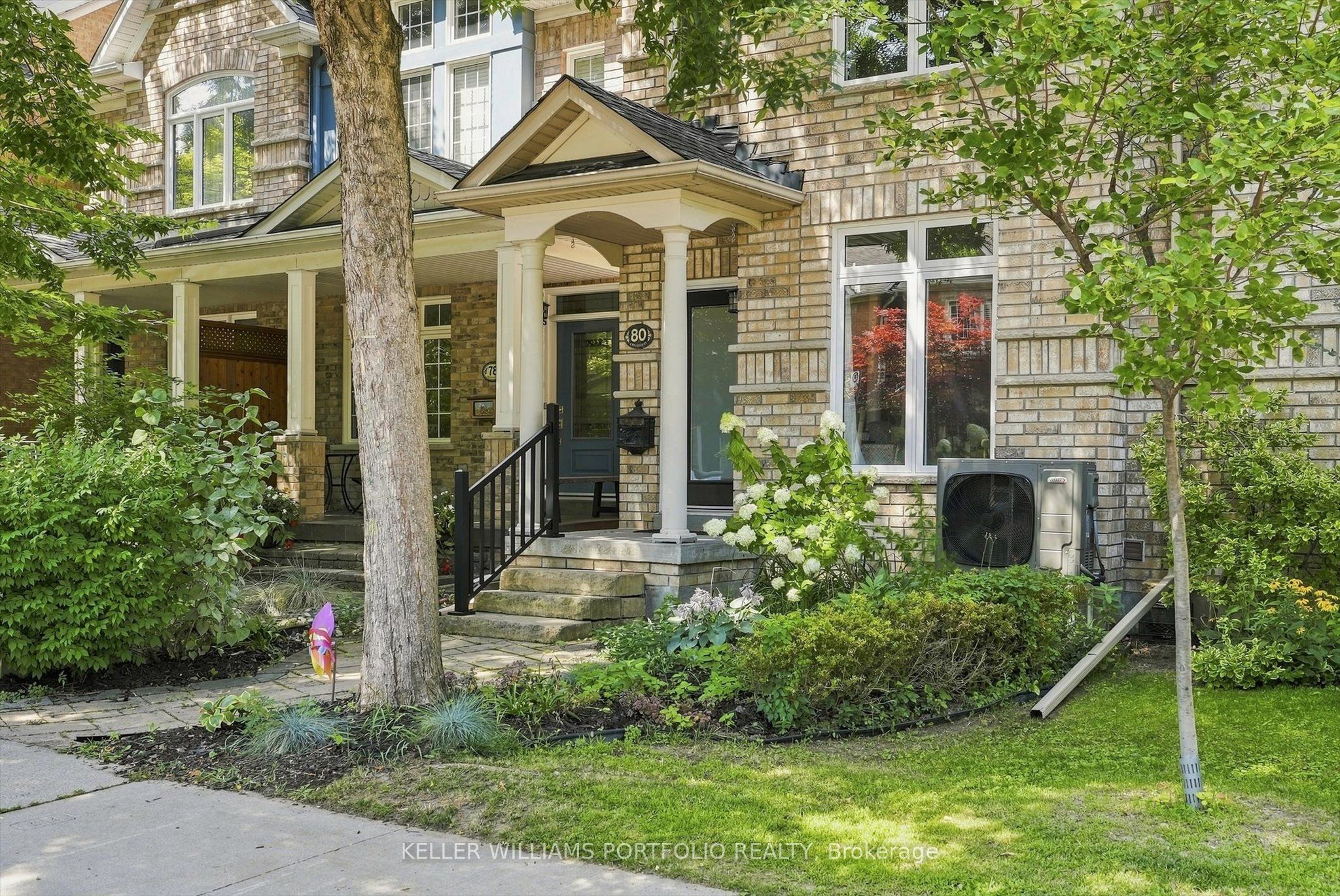80 Crossovers Street, Toronto, ON M4E 3X4 photo 3