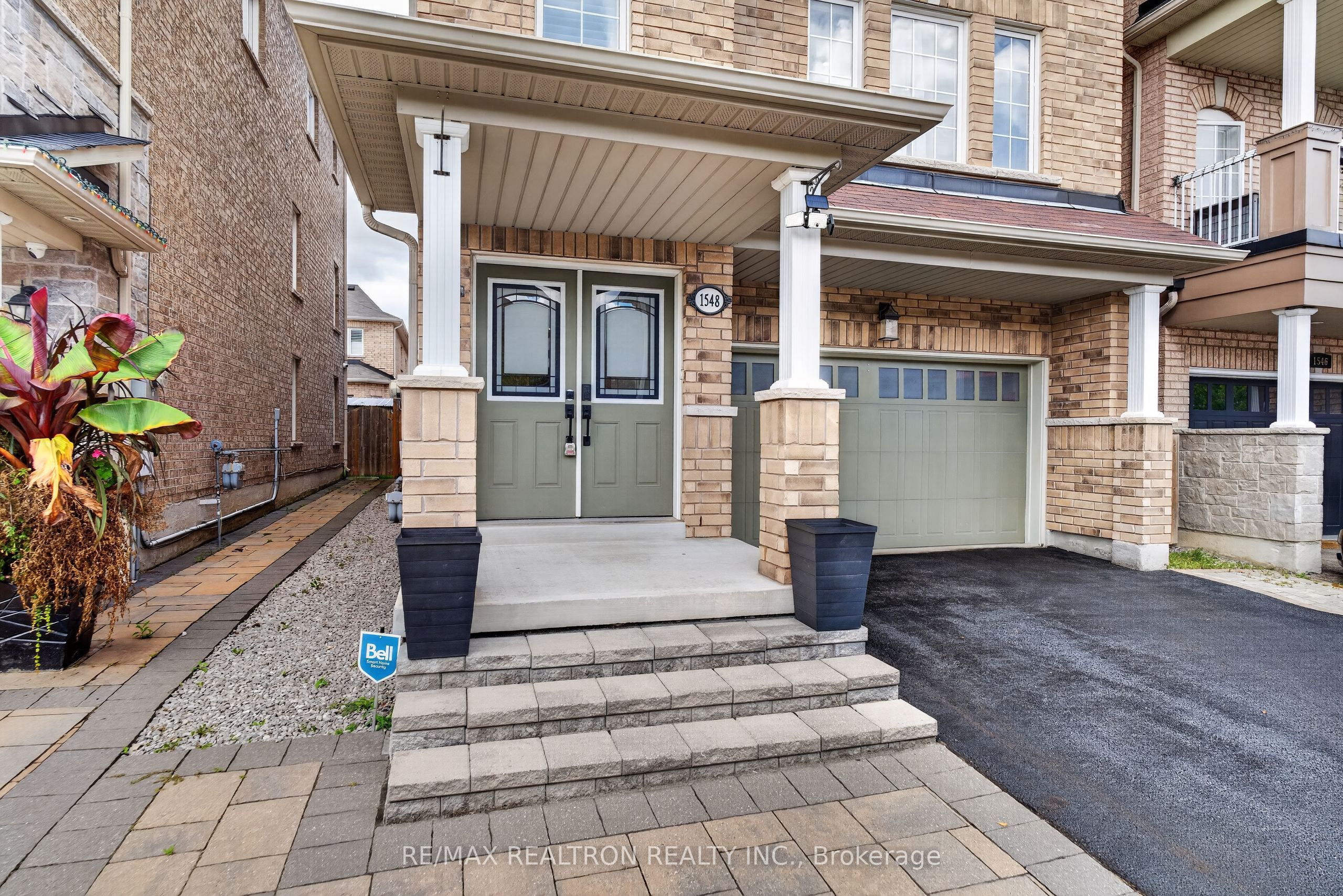 1548 Winville Road, Pickering, ON L1X 0C5 photo 3