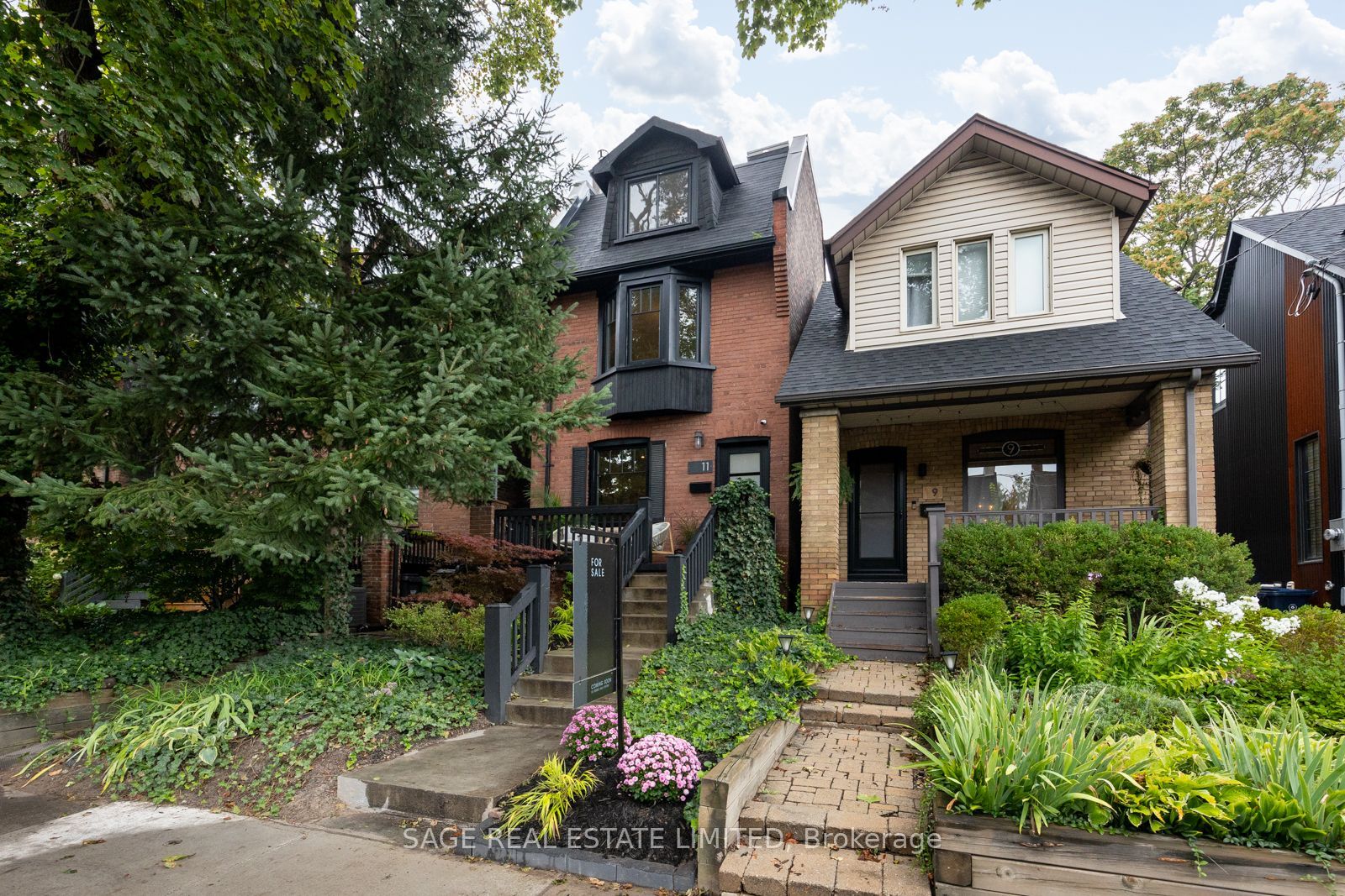 11 Bertmount Avenue, Toronto, ON M4M 2X8 photo 2