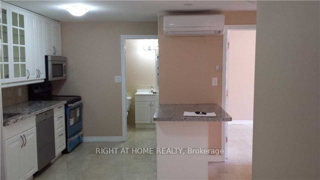 611 Gerrard Street E Unit 5, Toronto, ON M4M 1Y2 photo 3