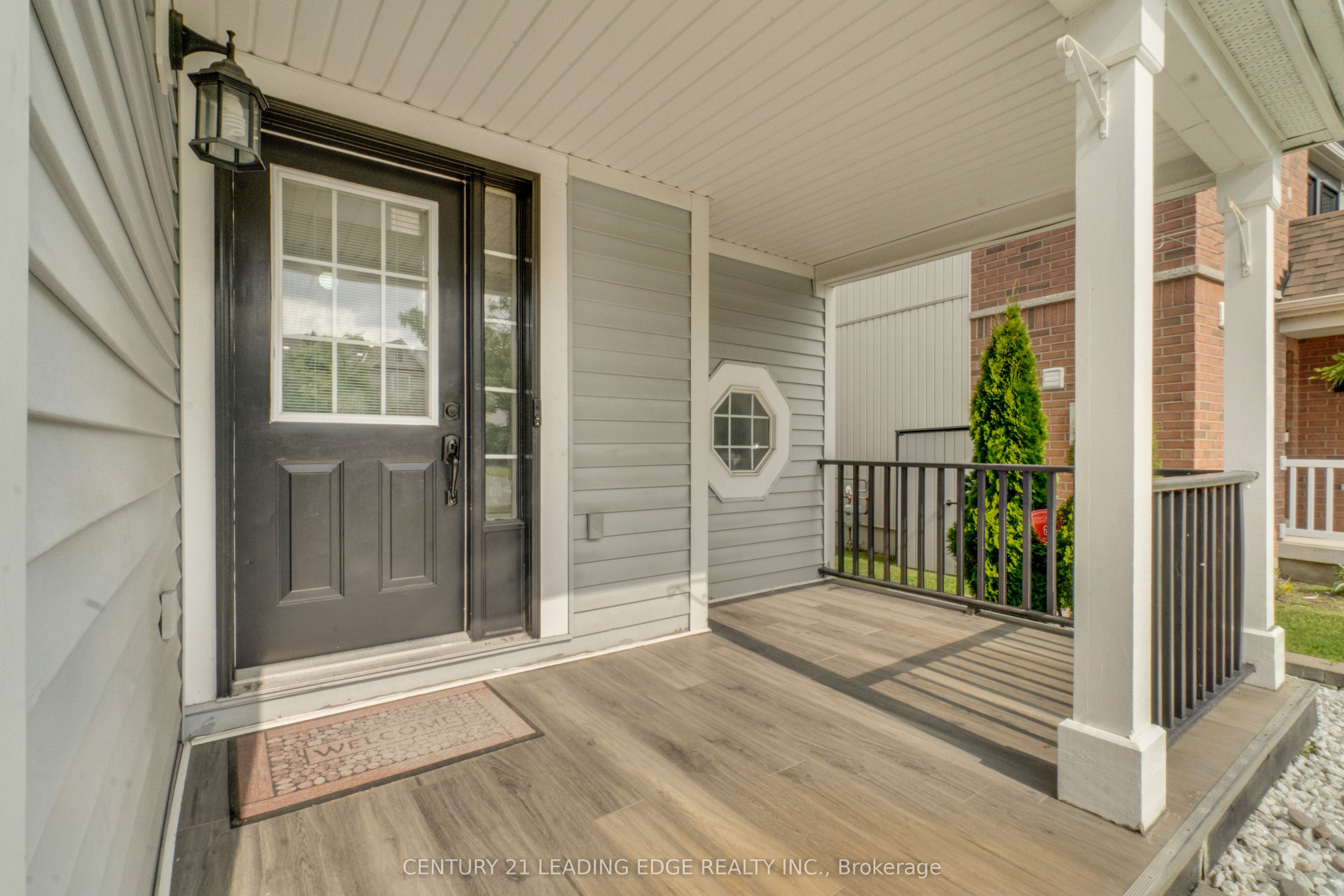 1296 Ashgrove Crescent, Oshawa, ON L1K 3A6 photo 2