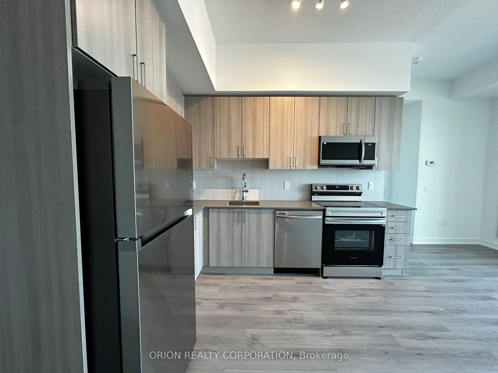 1455 Celebration Drive 2610, Pickering, ON L1W 0C3 photo 3