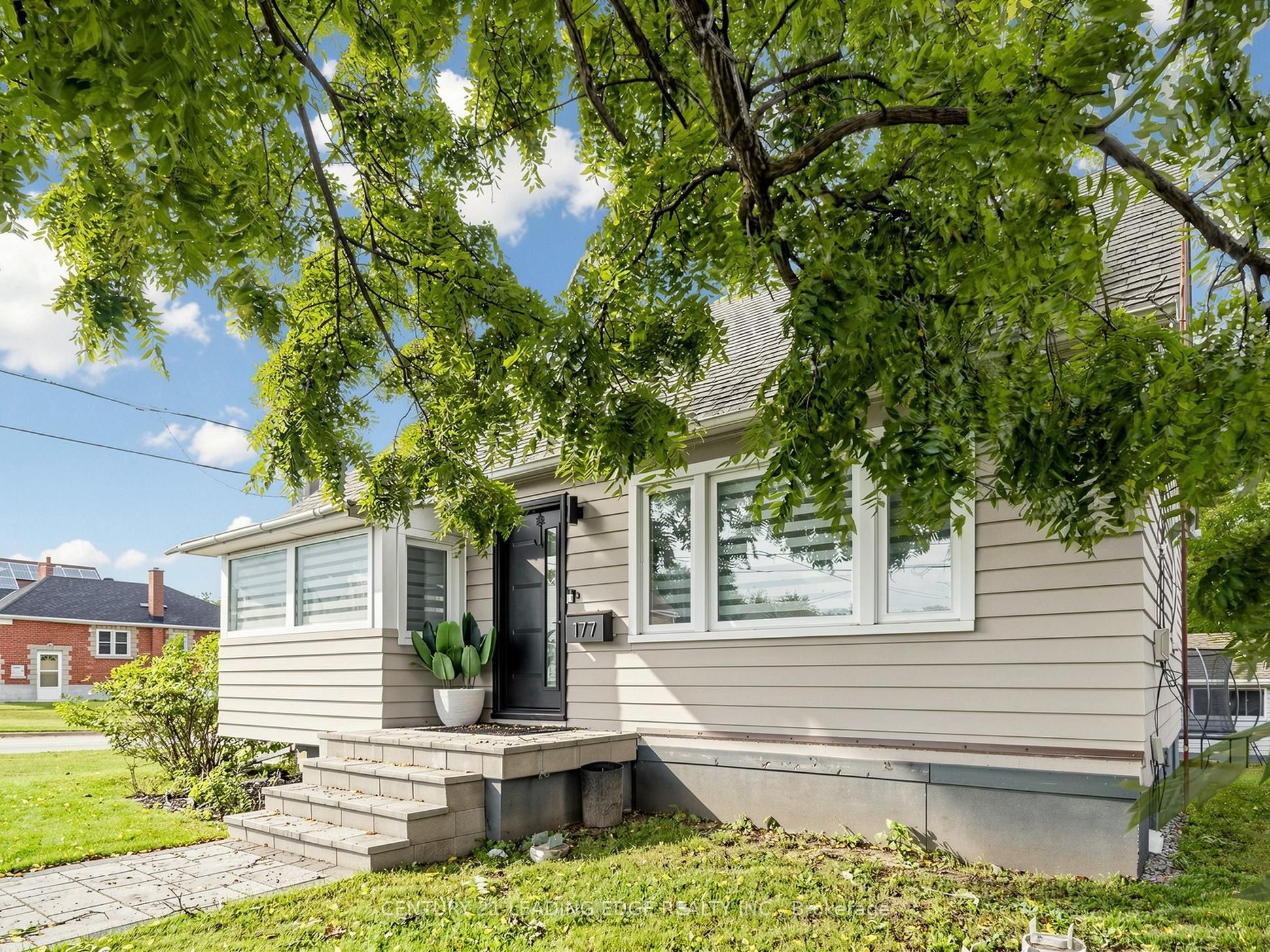 177 Park Road N, Oshawa, ON L1J 4L5 photo 3