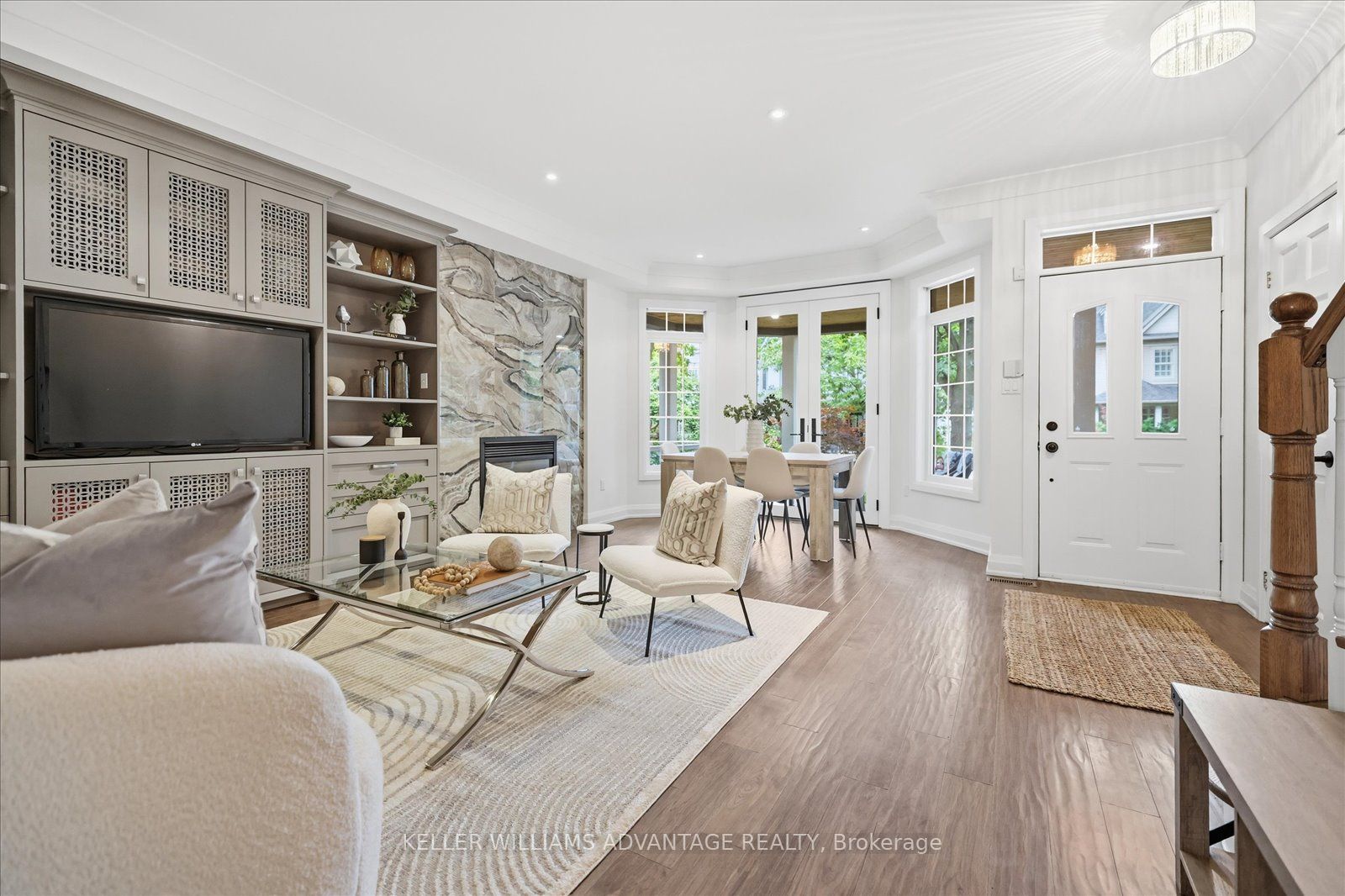 128 Boardwalk Drive, Toronto, ON M4L 3X4 photo 3
