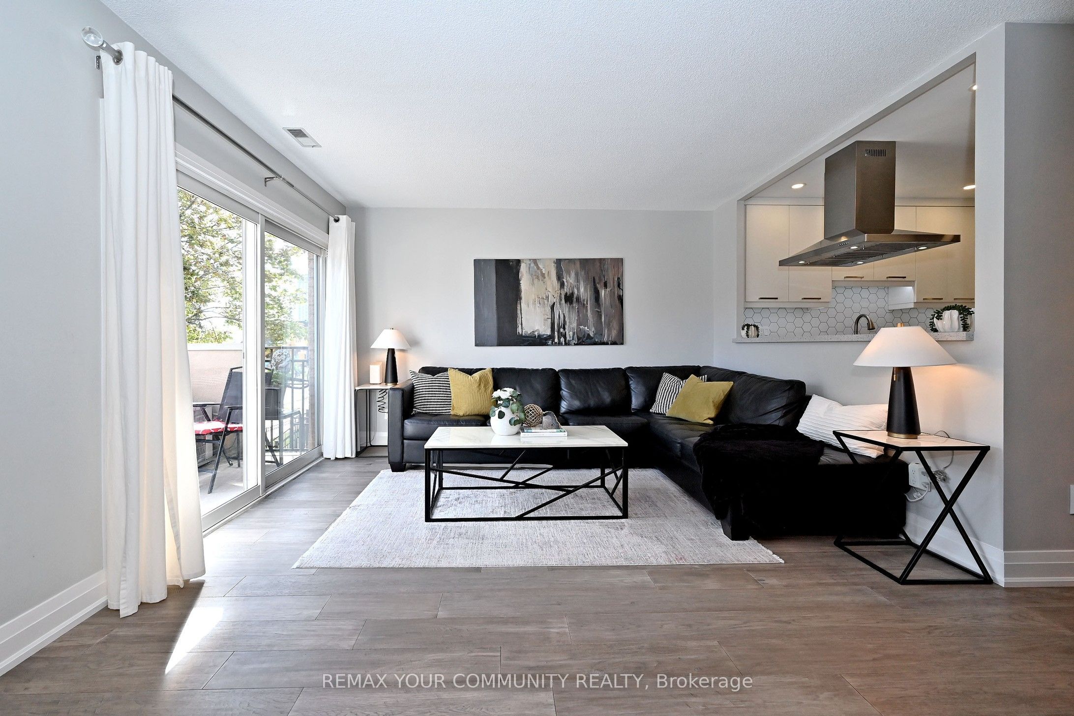 1400 The Esplanade Road 805, Pickering, ON L1V 6V2 photo 3